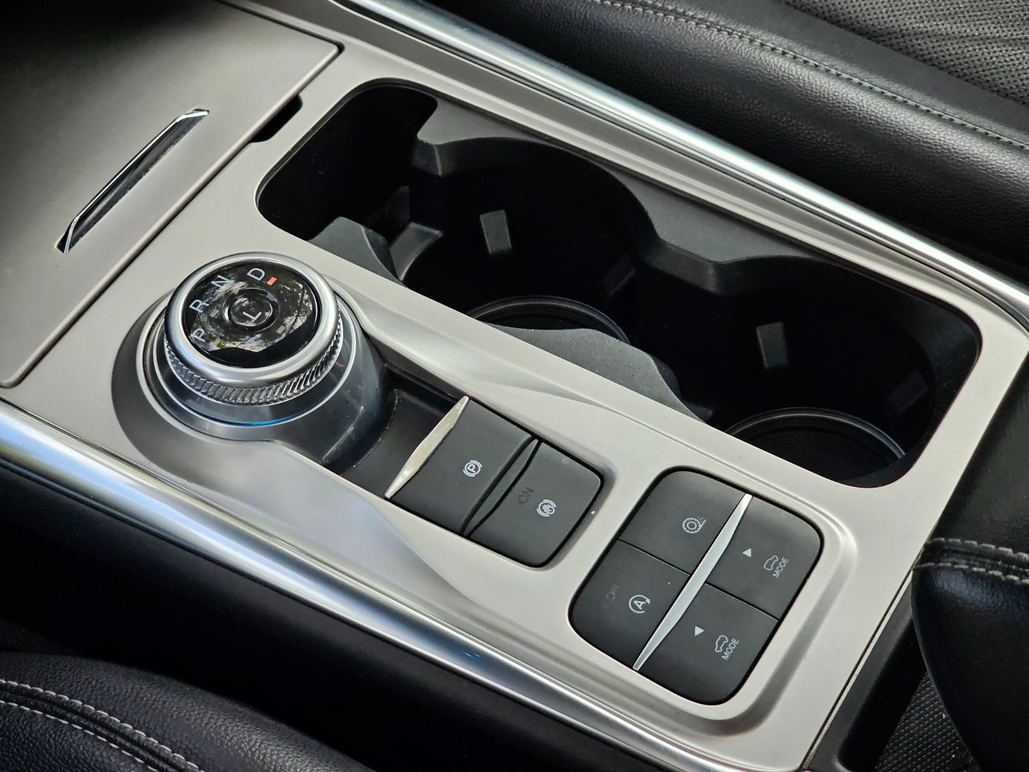 FORD EXPLORER LIMITED 2.3 ECOBOOST - Imagen 19