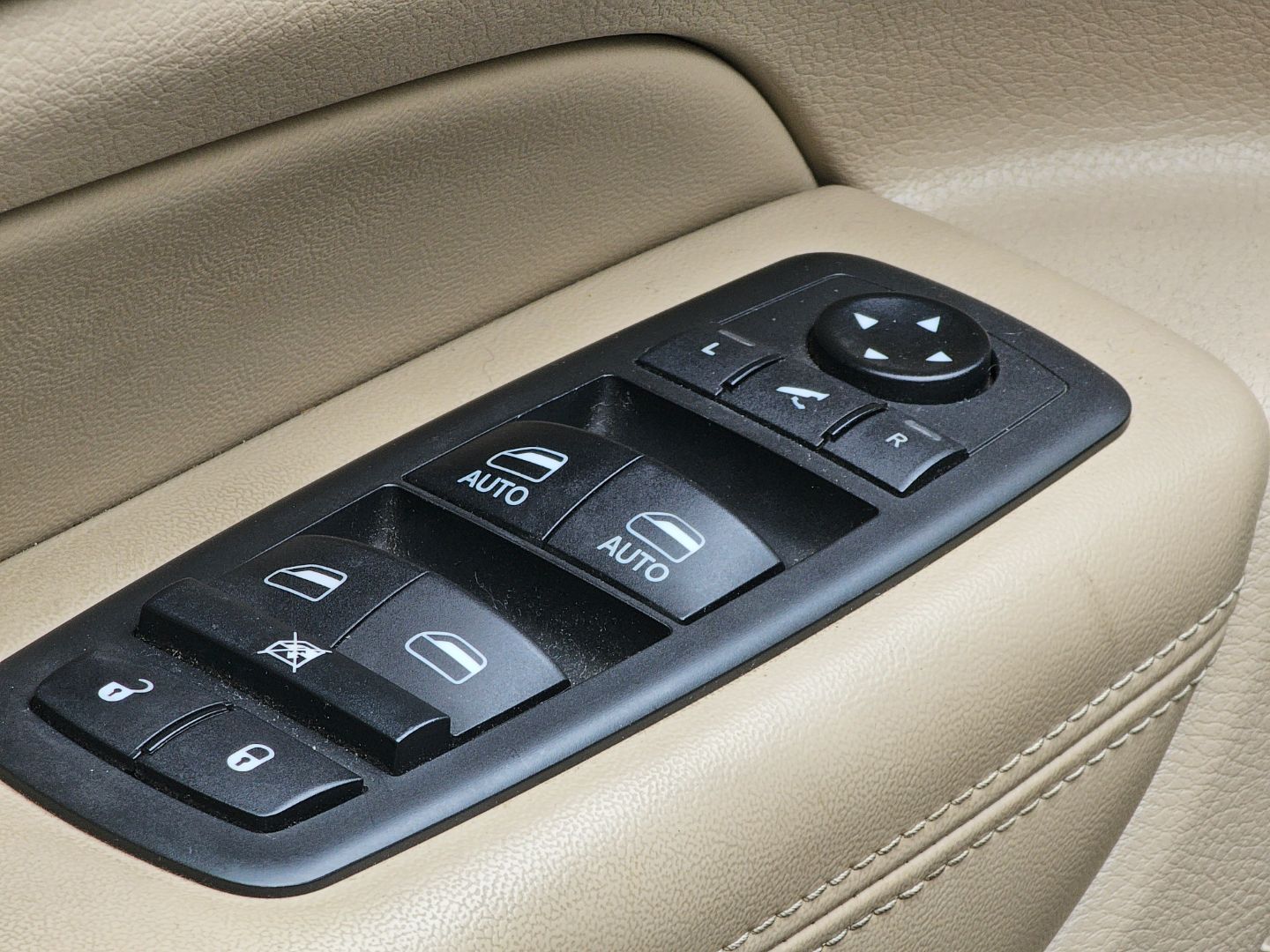 JEEP GRAND CHEROKEE LIMITED 3.6L 4x4 - Imagen 19