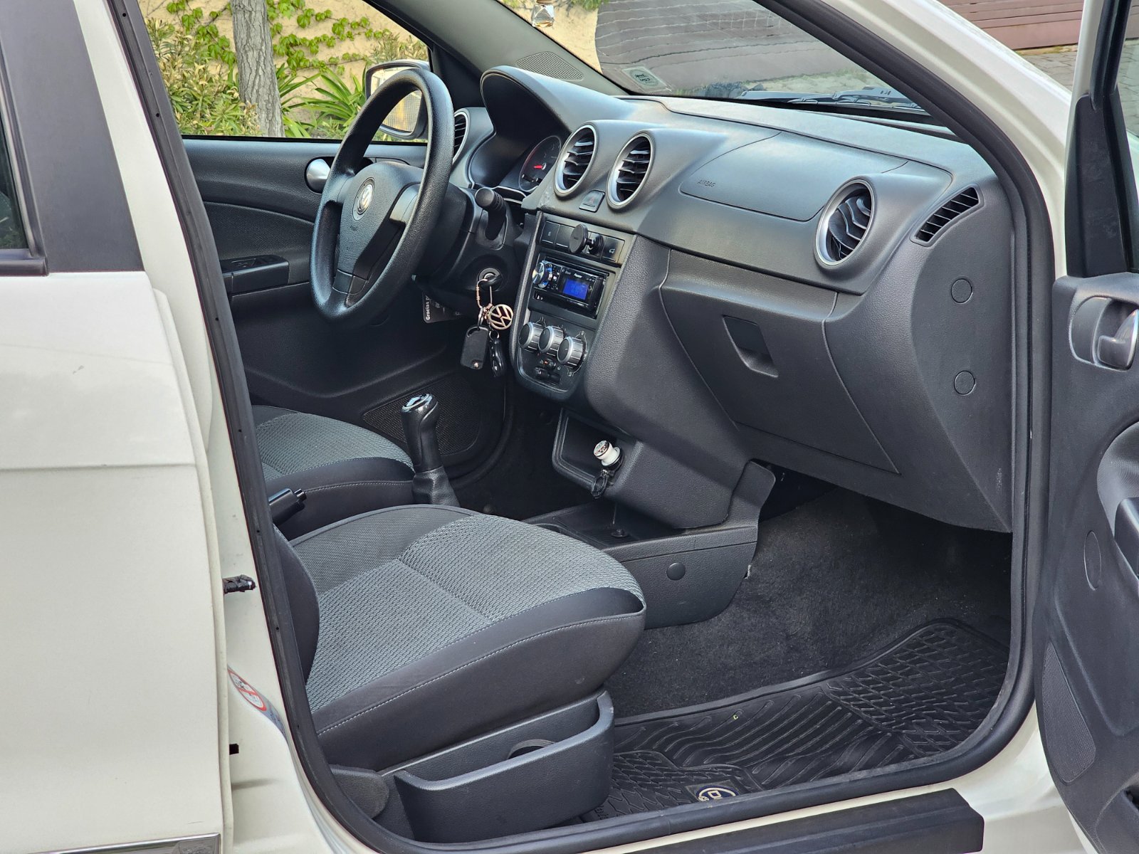 VOLKSWAGEN GOL 1.6 GTS - Imagen 15