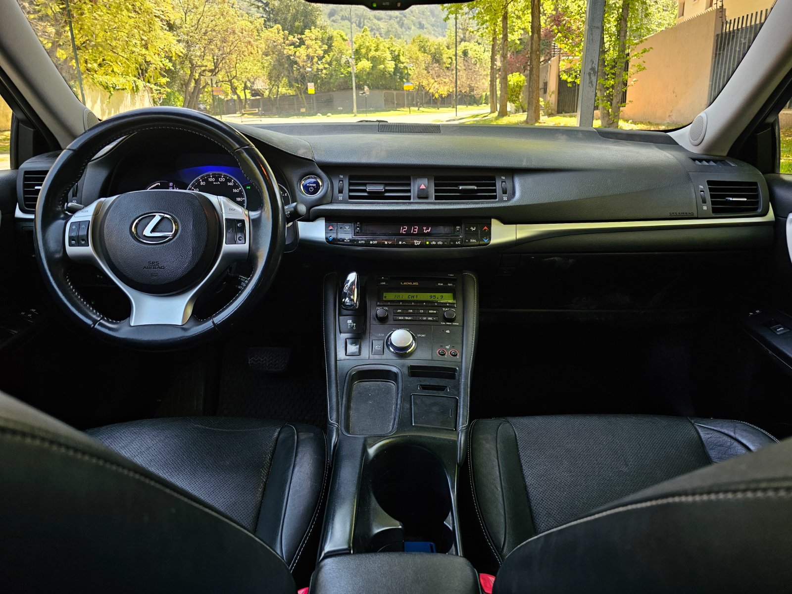 LEXUS CT200 1.8 HÍDRIDO - Imagen 11