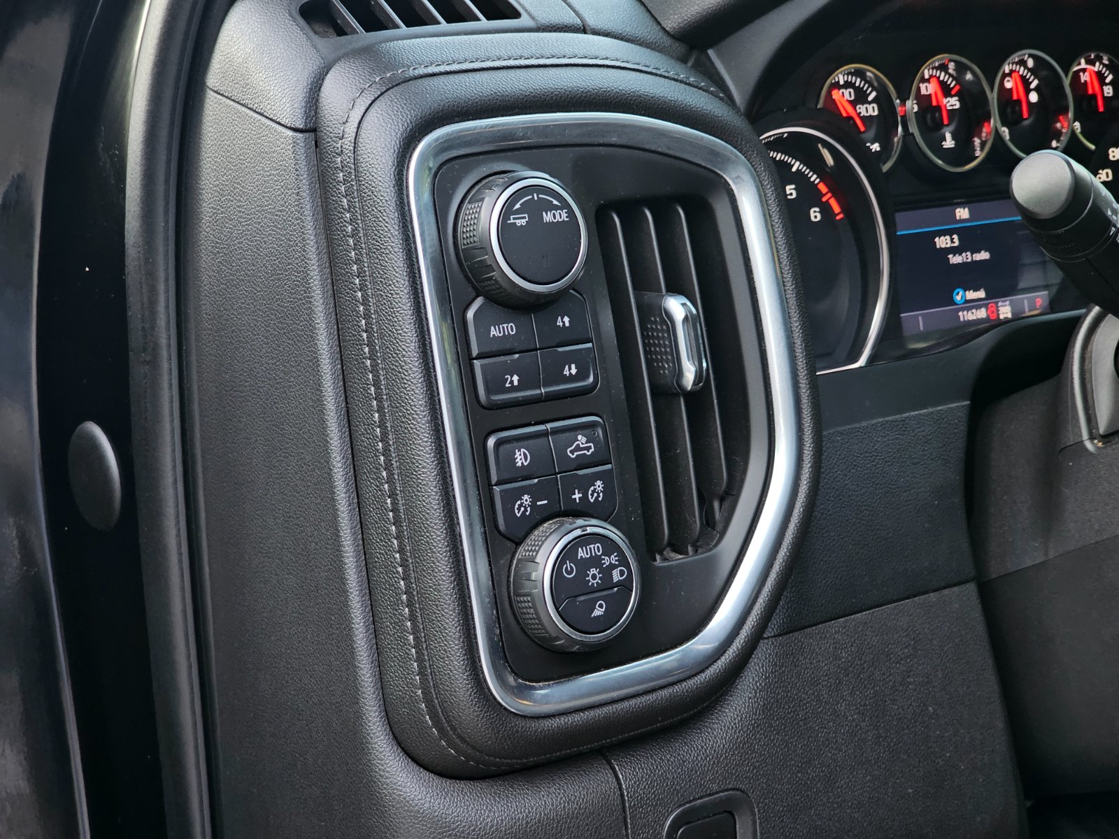 CHEVROLET SILVERADO LT 5.3 AUT Z71 - Imagen 20