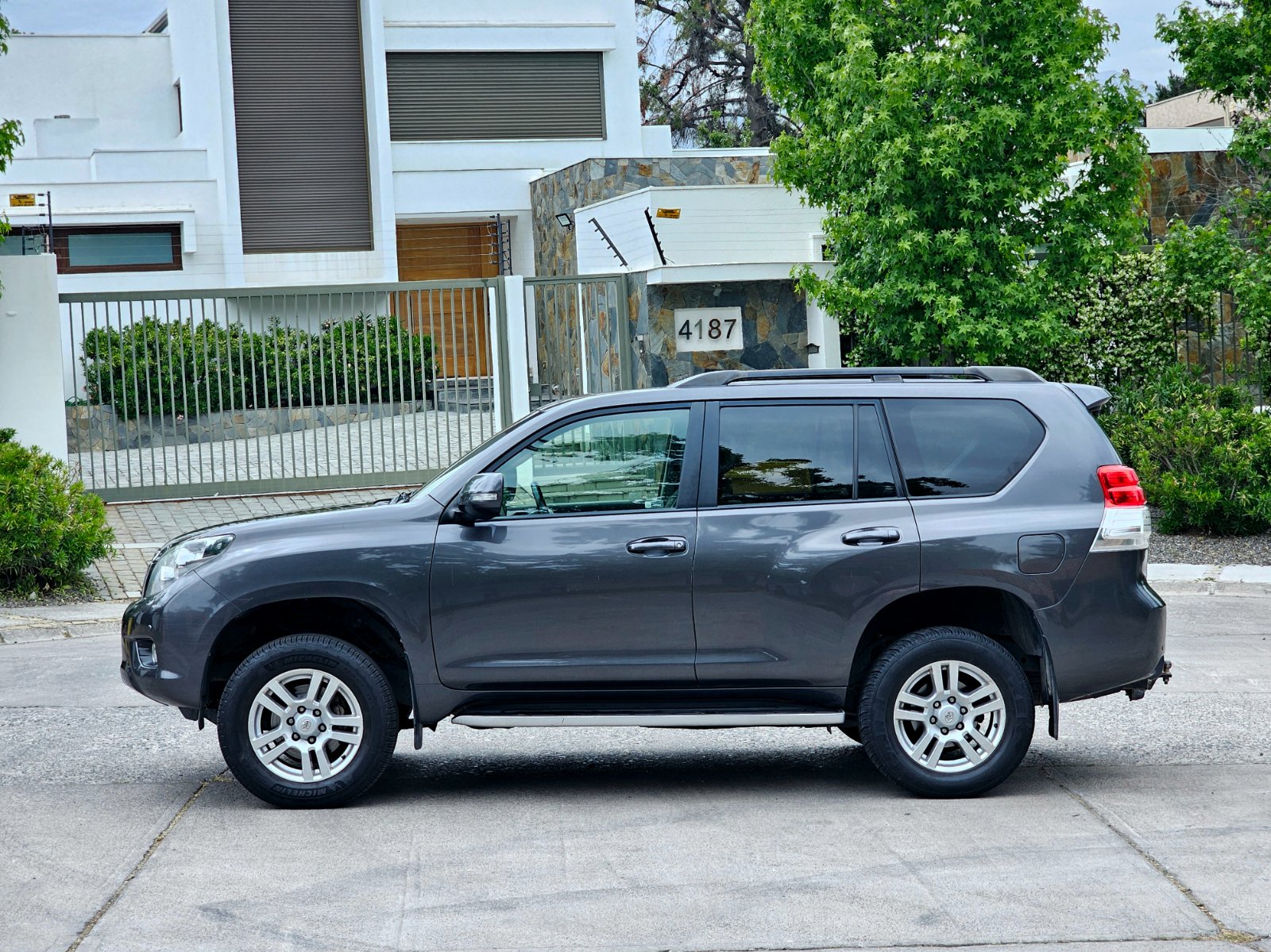 TOYOTA LAND CRUISER PRADO 4.0 VX LIMITED 4X4 - Imagen 7