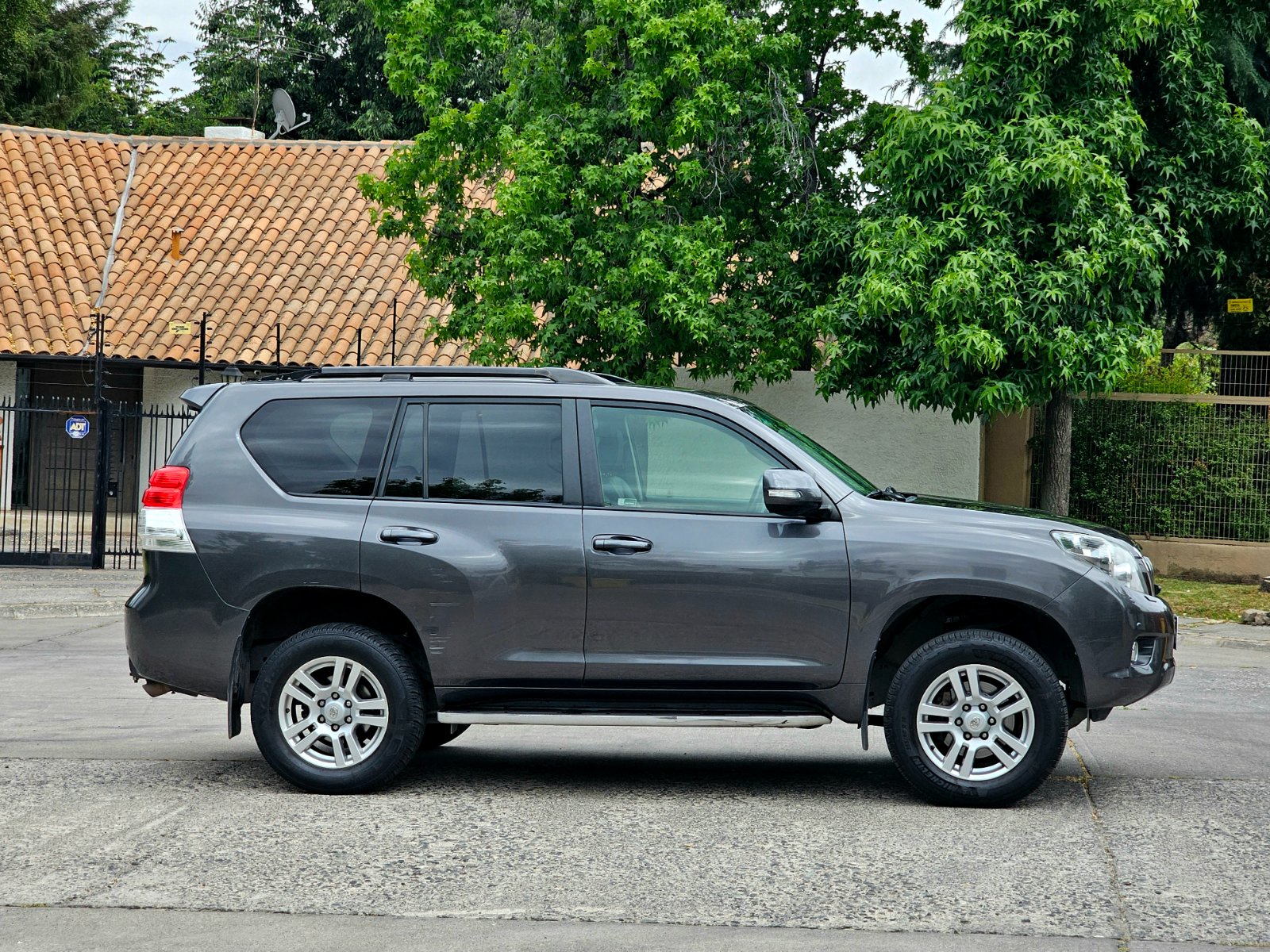 TOYOTA LAND CRUISER PRADO 4.0 VX LIMITED 4X4 - Imagen 8
