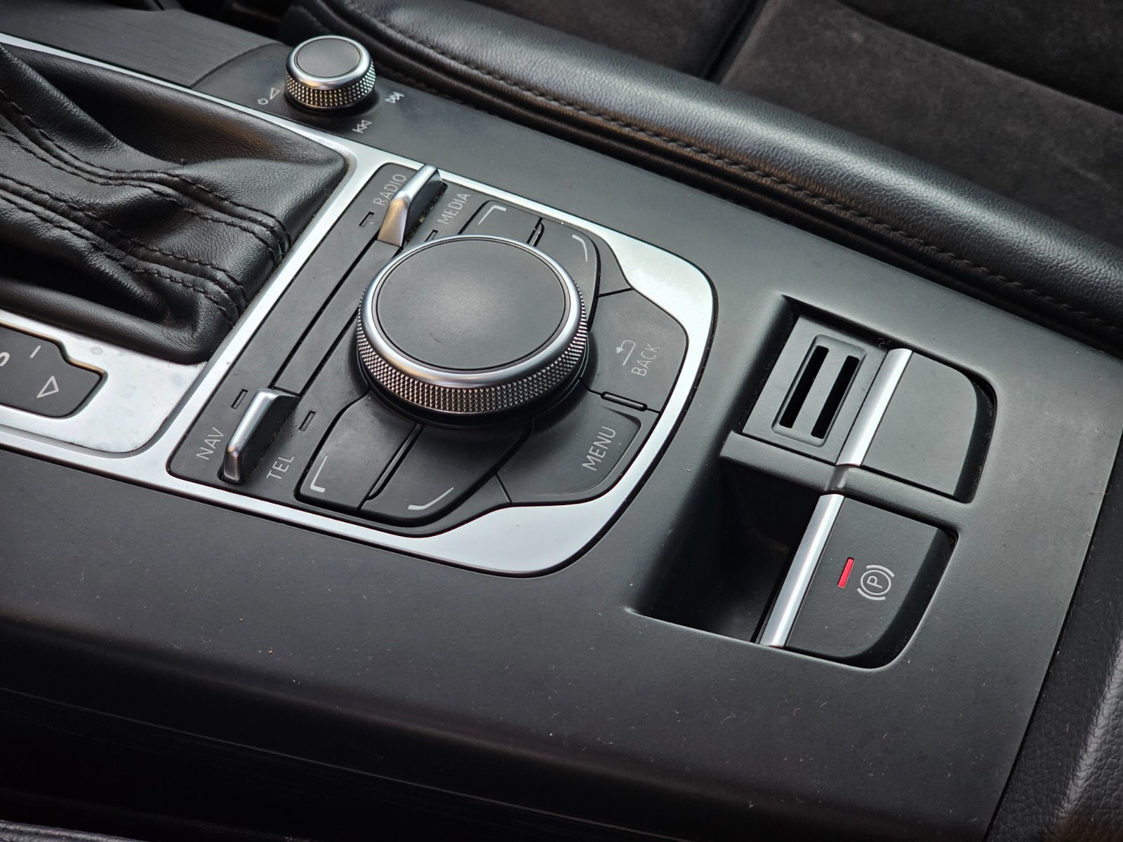 AUDI A3 SPORTBACK SLINE TFSI 1.4T - Imagen 15