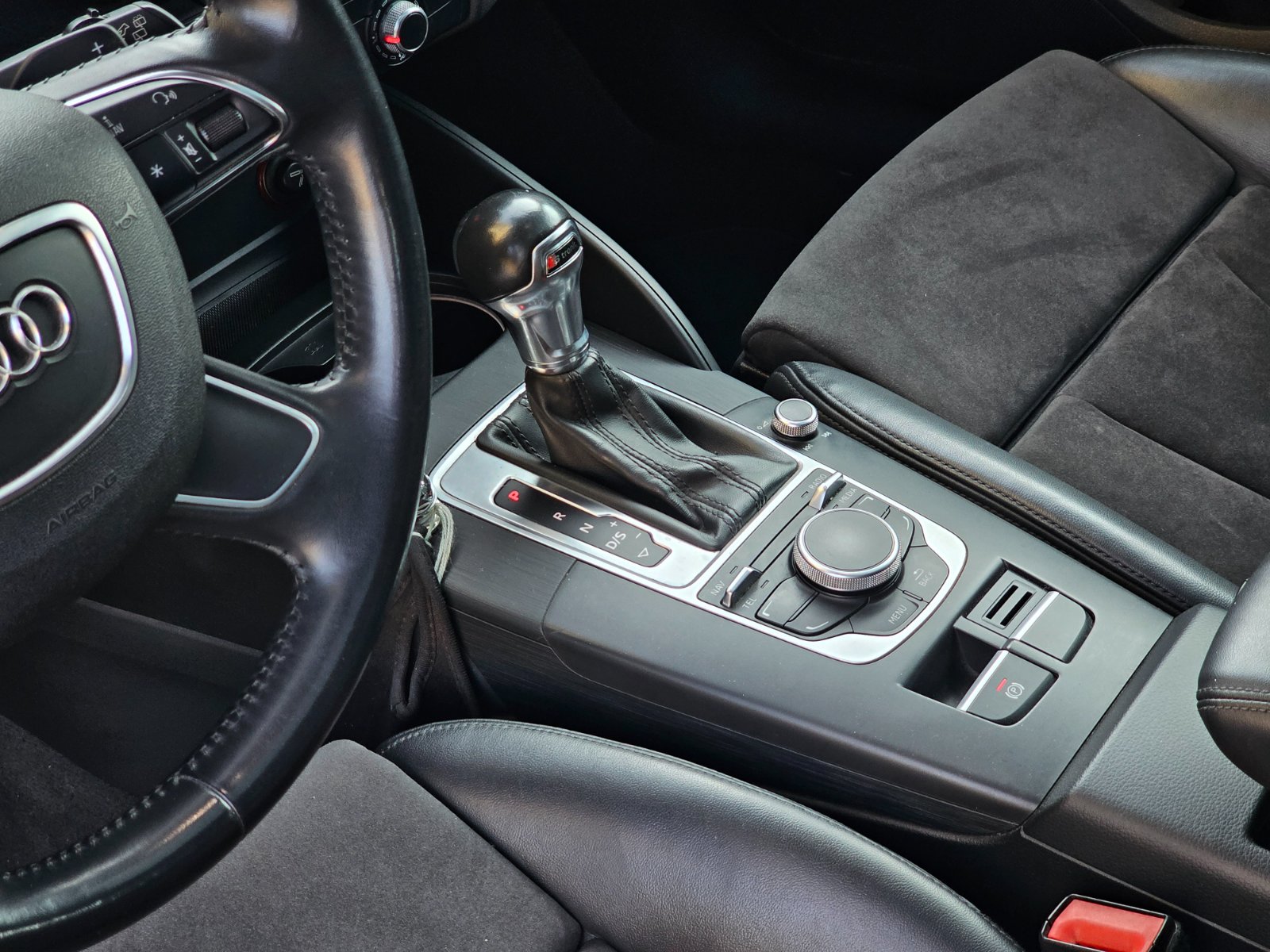 AUDI A3 SPORTBACK SLINE TFSI 1.4T - Imagen 17