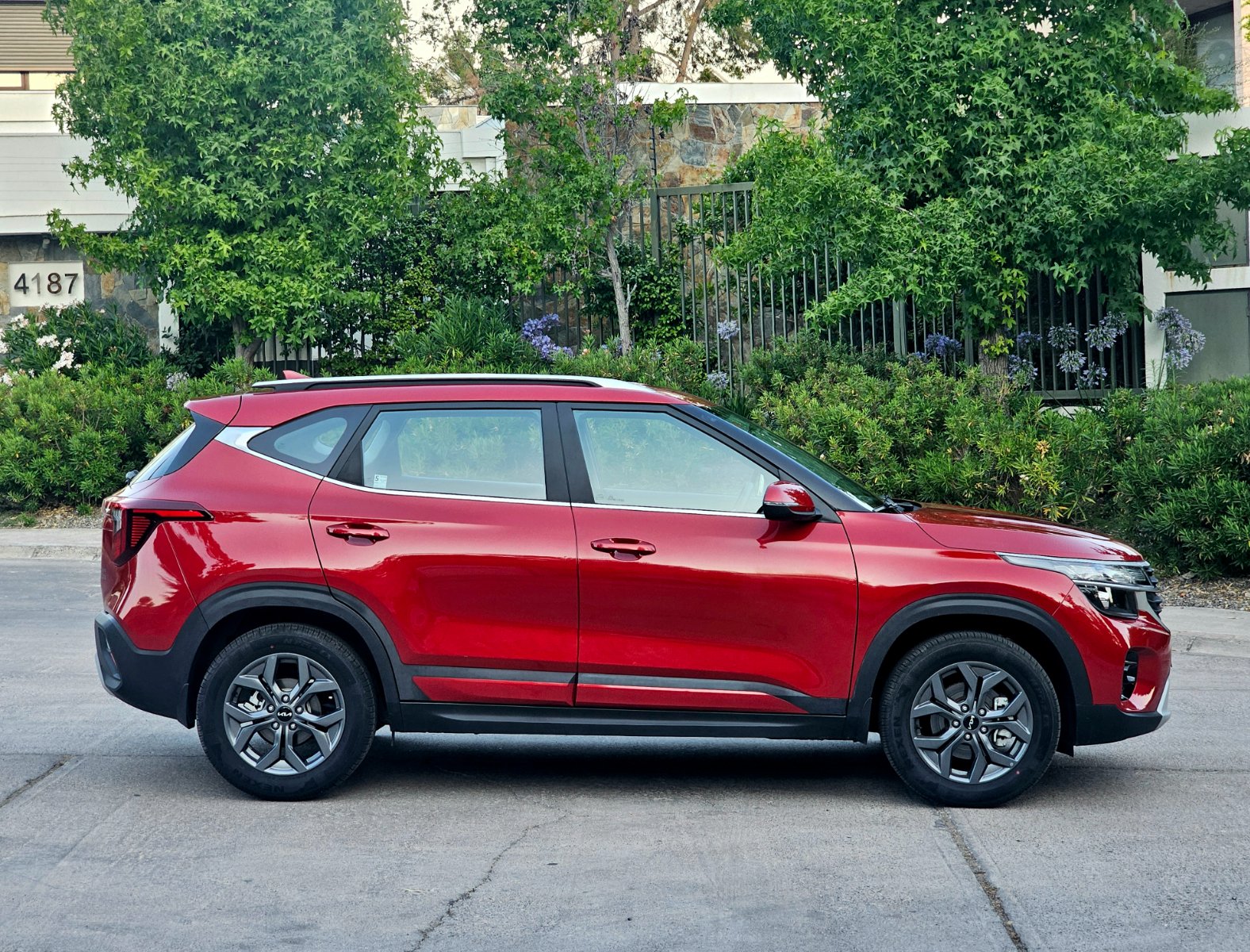 KIA NEW SELTOS EX 1.5 IVT - Imagen 9