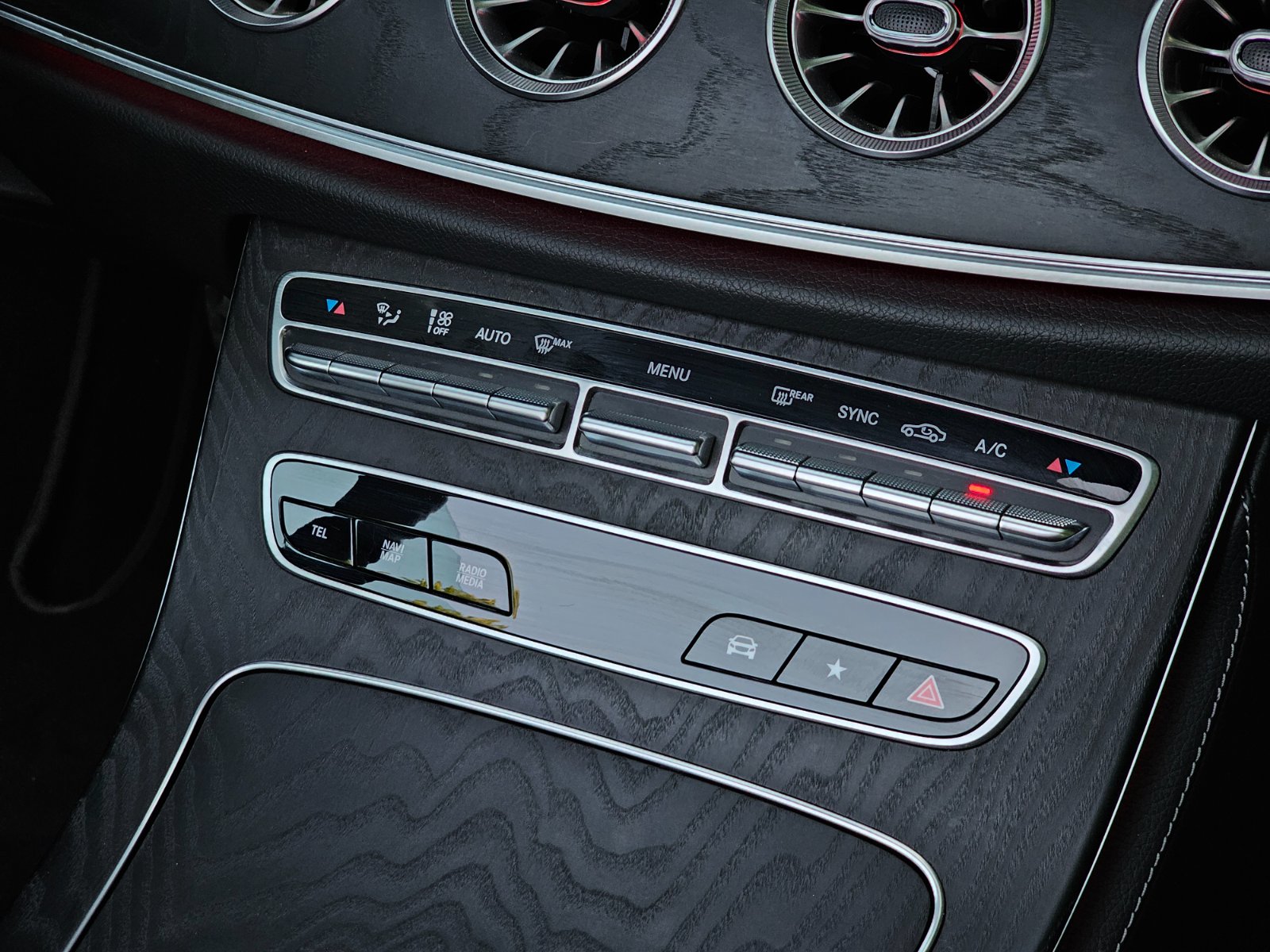 MERCEDES BENZ NEW E200 CABRIO 2.0 PAQUETE DEPORTIVO AMG  - Imagen 18