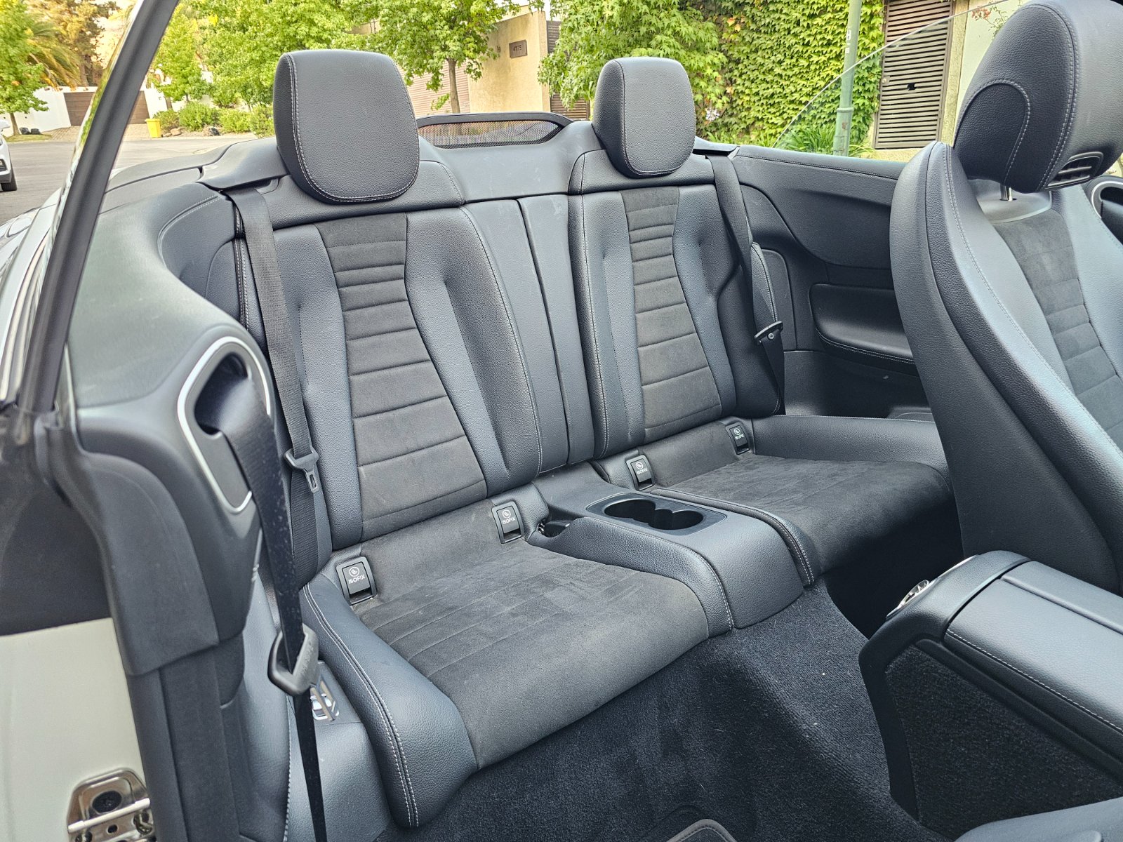 MERCEDES BENZ NEW E200 CABRIO 2.0 PAQUETE DEPORTIVO AMG  - Imagen 25