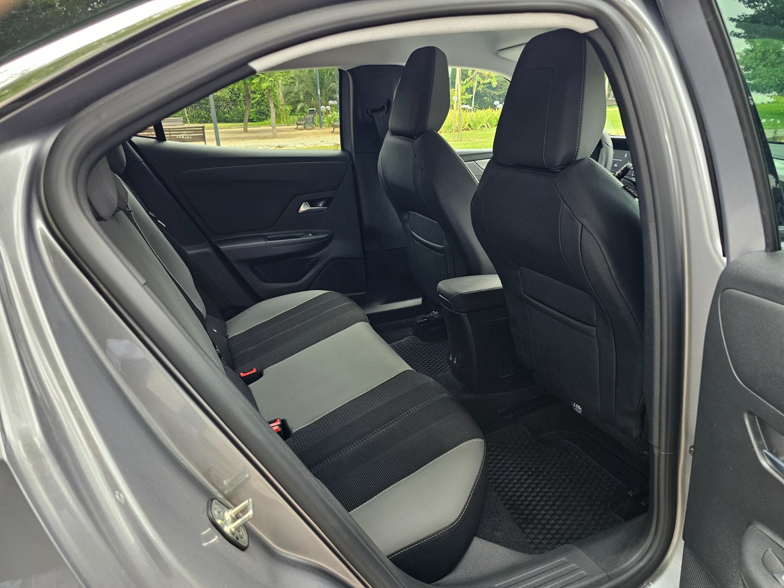 OPEL MOKKA 1.2T AUT8 - Imagen 24