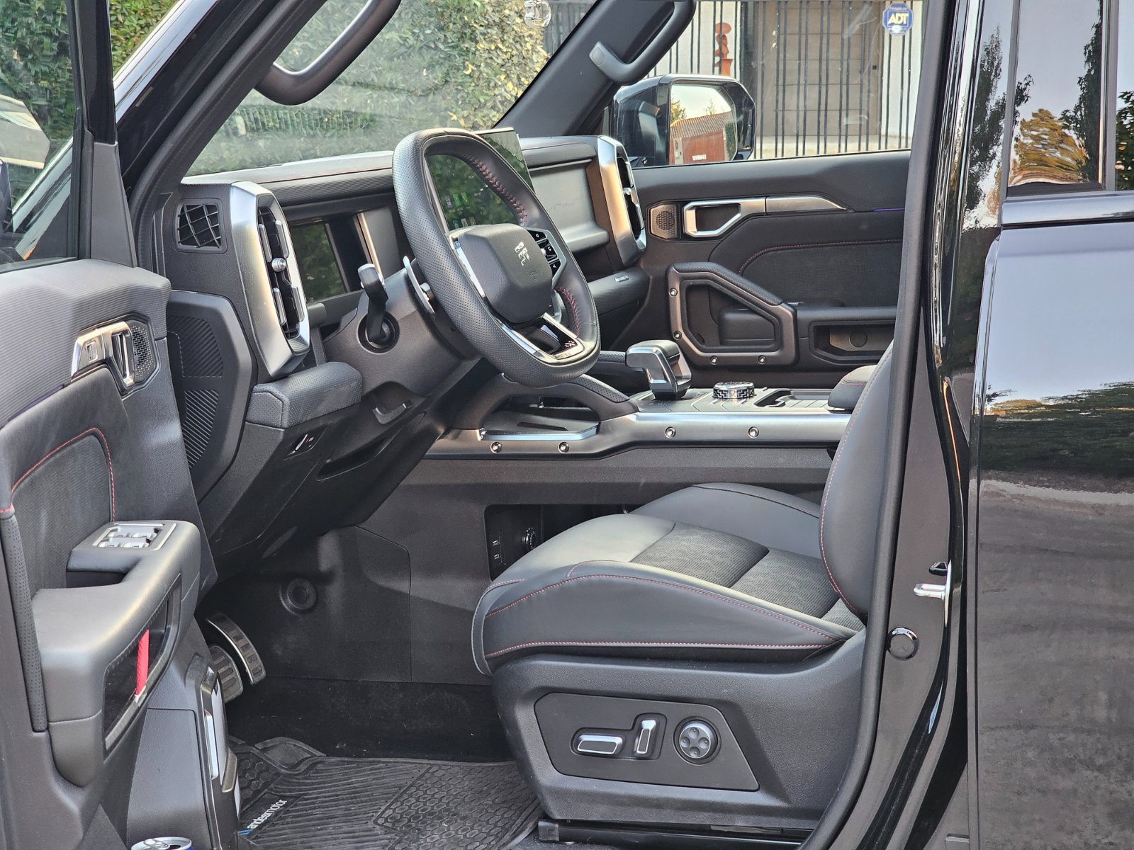 JETOUR T2 2.0T GDI AWD 7DCT LIMITED - Imagen 10