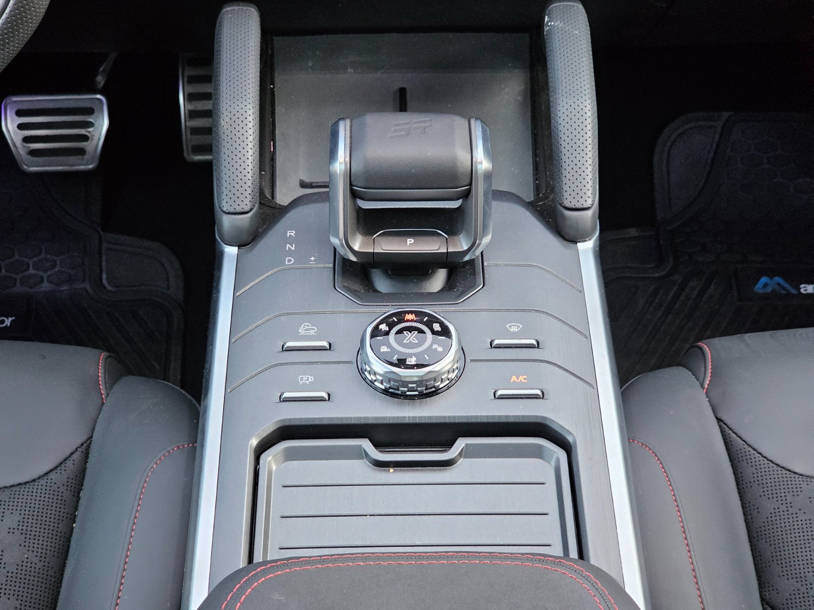 JETOUR T2 2.0T GDI AWD 7DCT LIMITED - Imagen 17