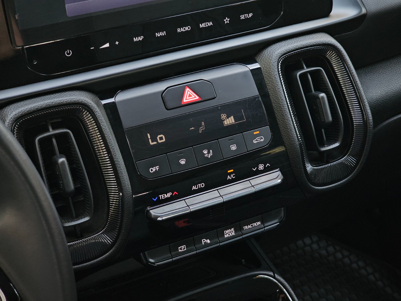 KIA SONET EX IVT 1.5 AUT - Imagen 18