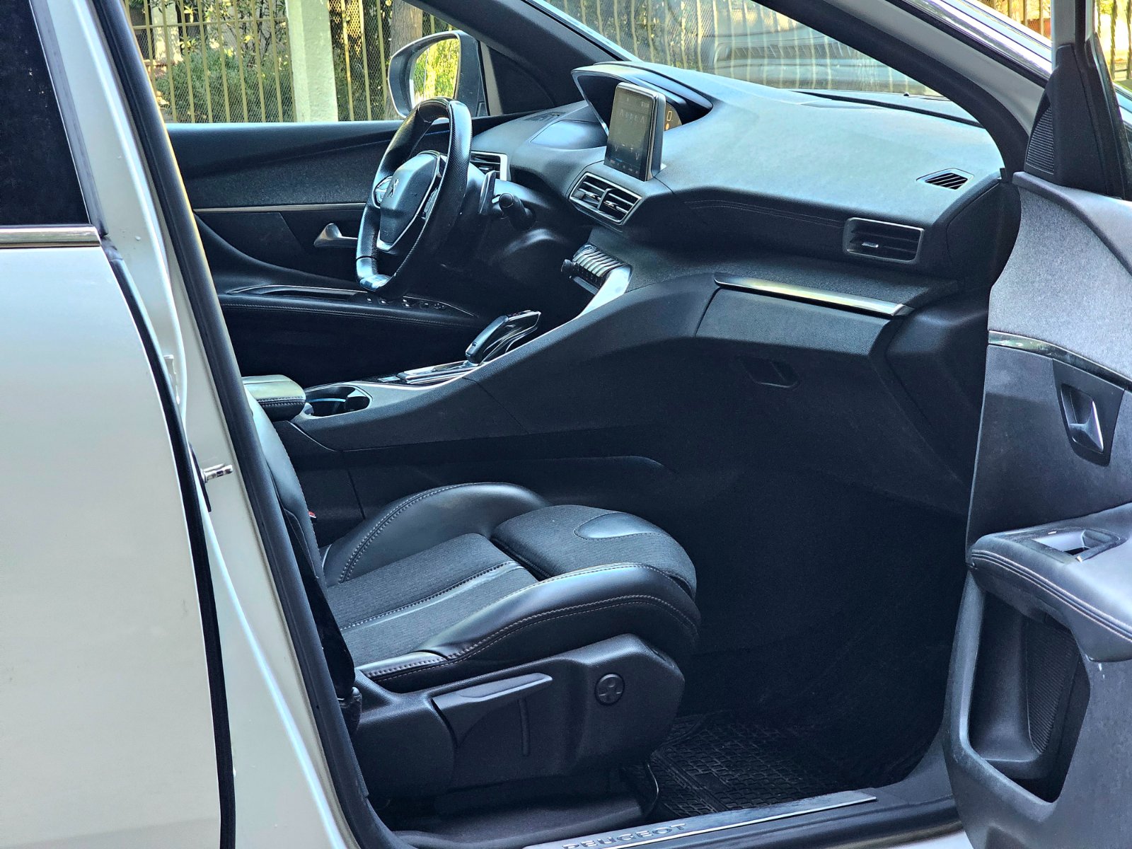 PEUGEOT 3008 GT LINE 1.6 AUT - Imagen 12