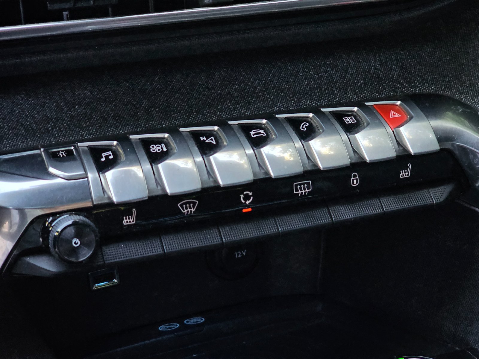 PEUGEOT 3008 GT LINE 1.6 AUT - Imagen 15