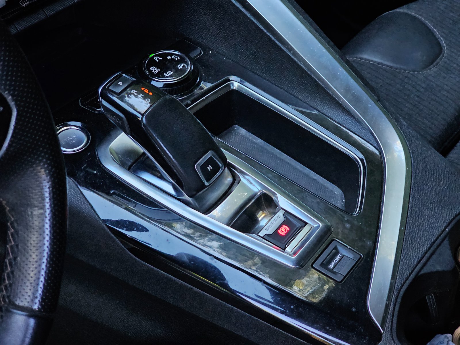 PEUGEOT 3008 GT LINE 1.6 AUT - Imagen 17