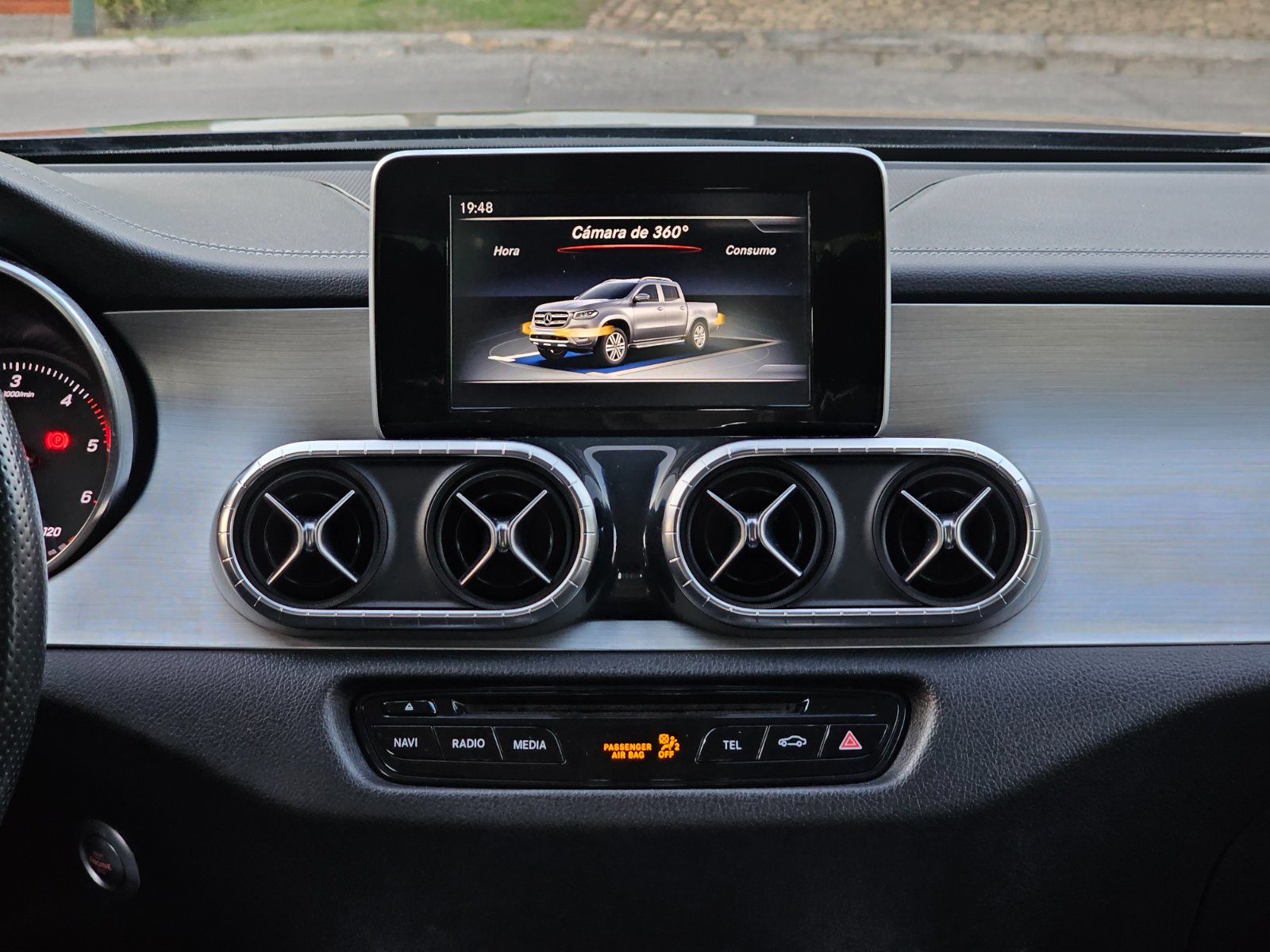 MERCEDES BENZ X 250D 2.3 4MATIC  - Imagen 16