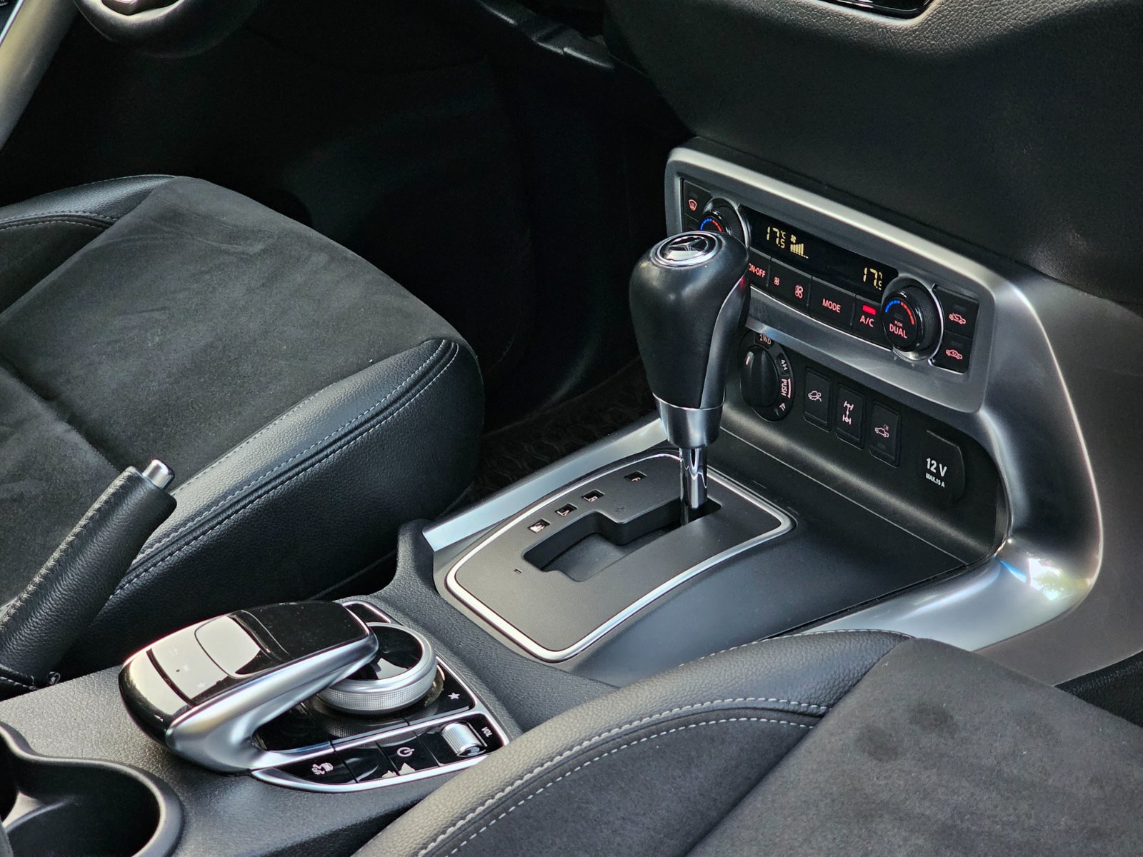 MERCEDES BENZ X 250D 2.3 4MATIC - Imagen 17