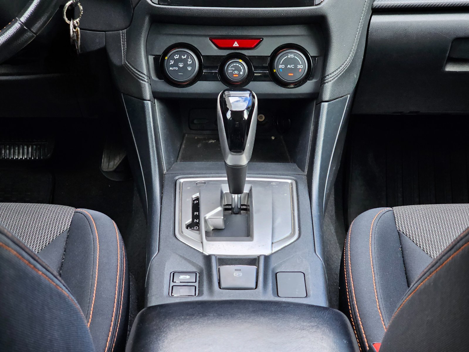 SUBARU IMPREZA SPORT 1.6 CVT 4WD - Imagen 14