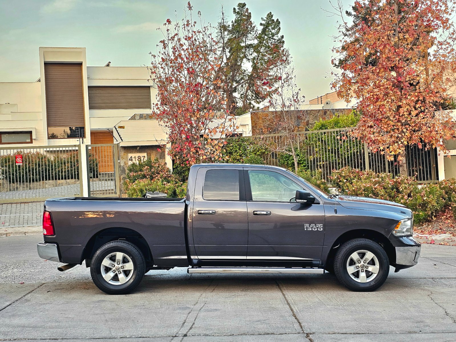 DODGE RAM 1500 3.6L AUT 4X4 - Imagen 9