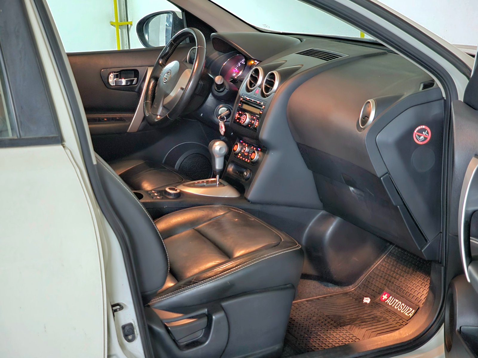 NISSAN QASHQAI 4X4 LIMITED 2.0 AUT - Imagen 12