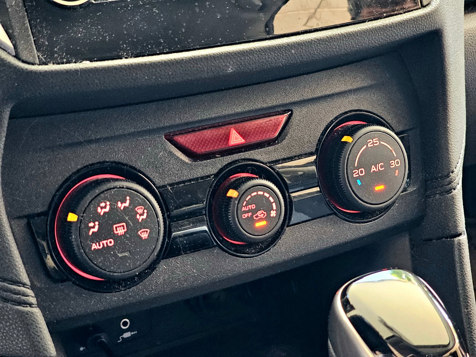 SUBARU XV  2.0i CVT AWD X MODE - Imagen 18
