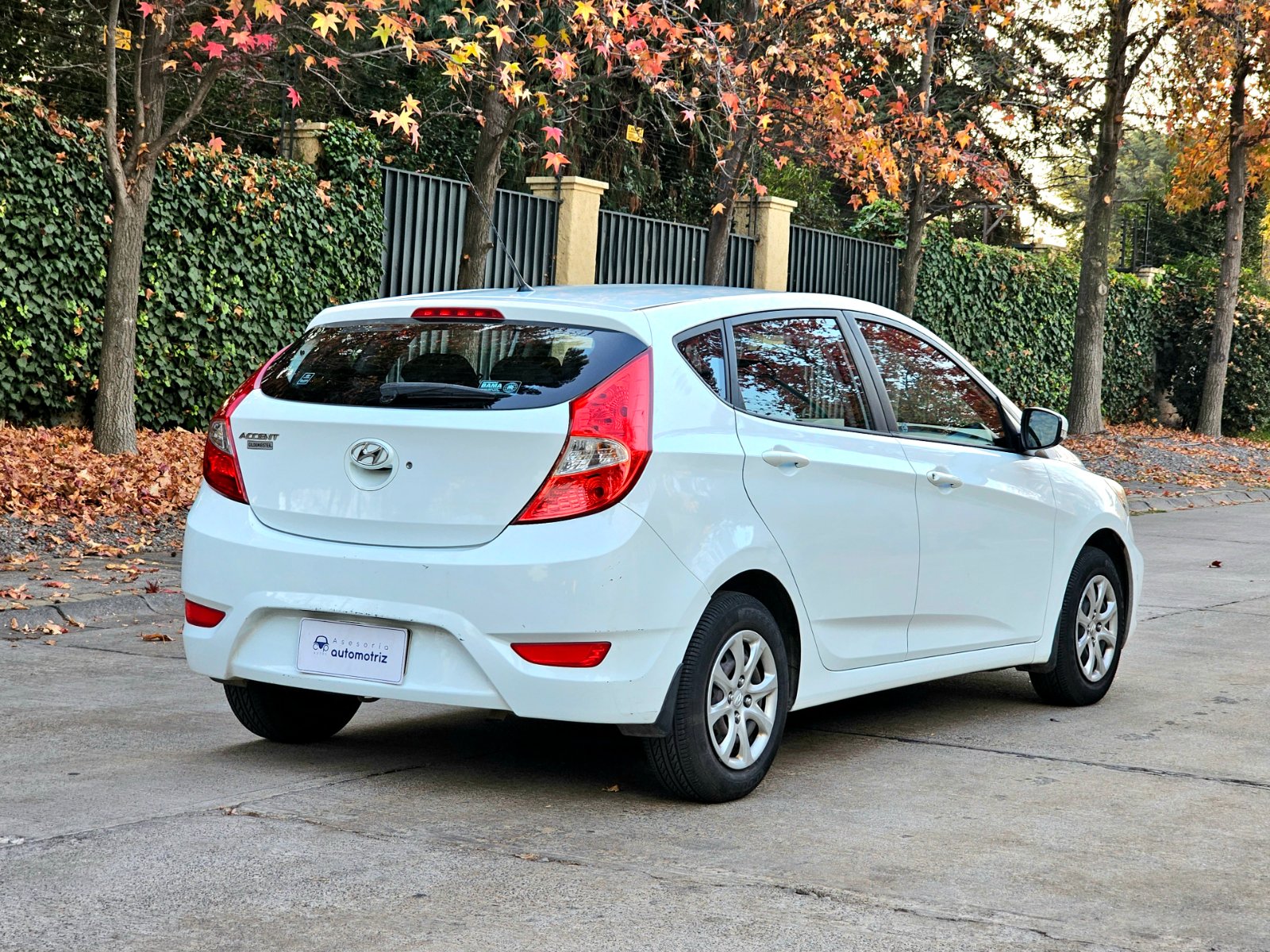 Hyundai Accent HB 1.4 GLS AC ABS - Imagen 5