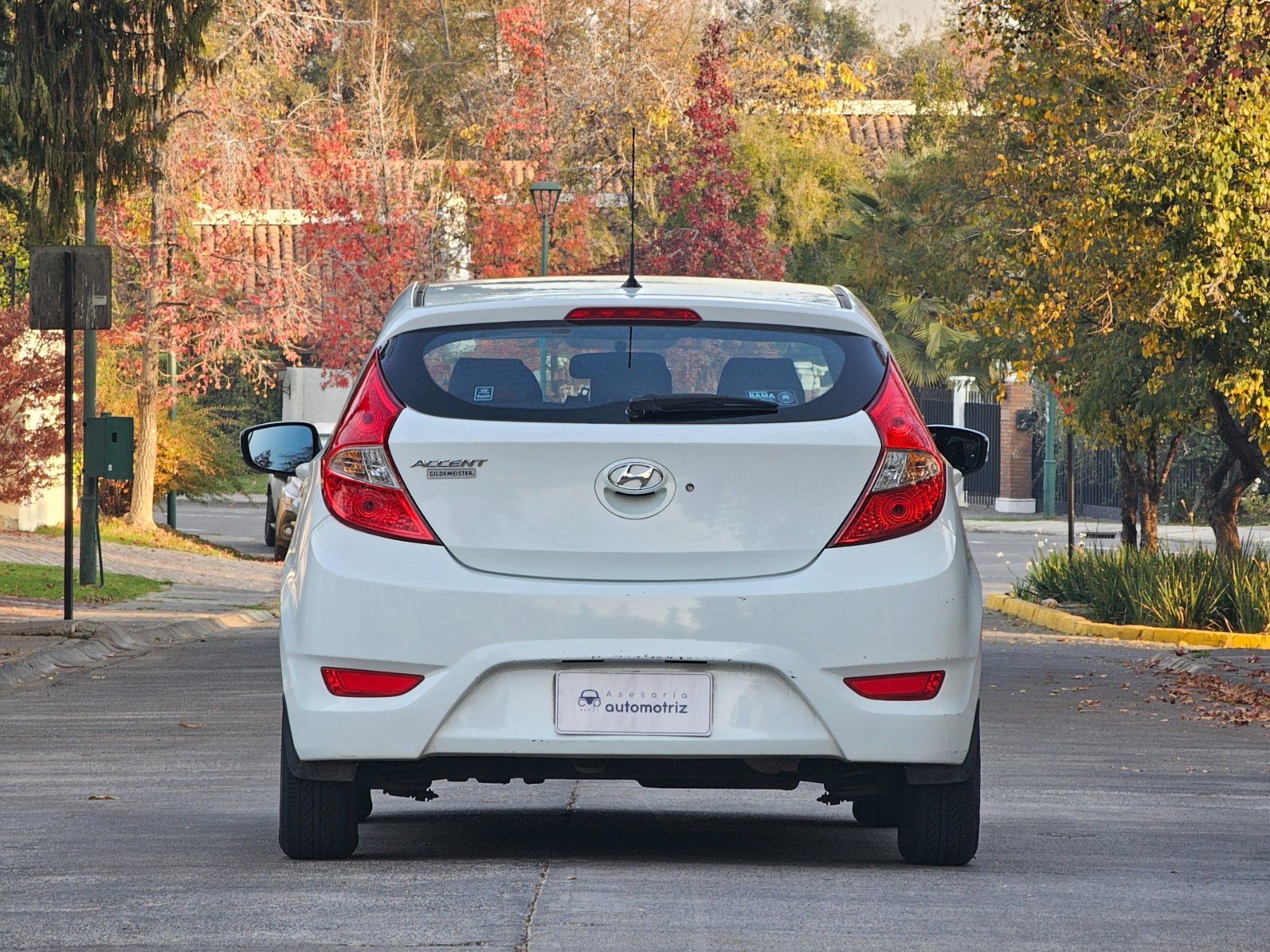 Hyundai Accent HB 1.4 GLS AC ABS - Imagen 6