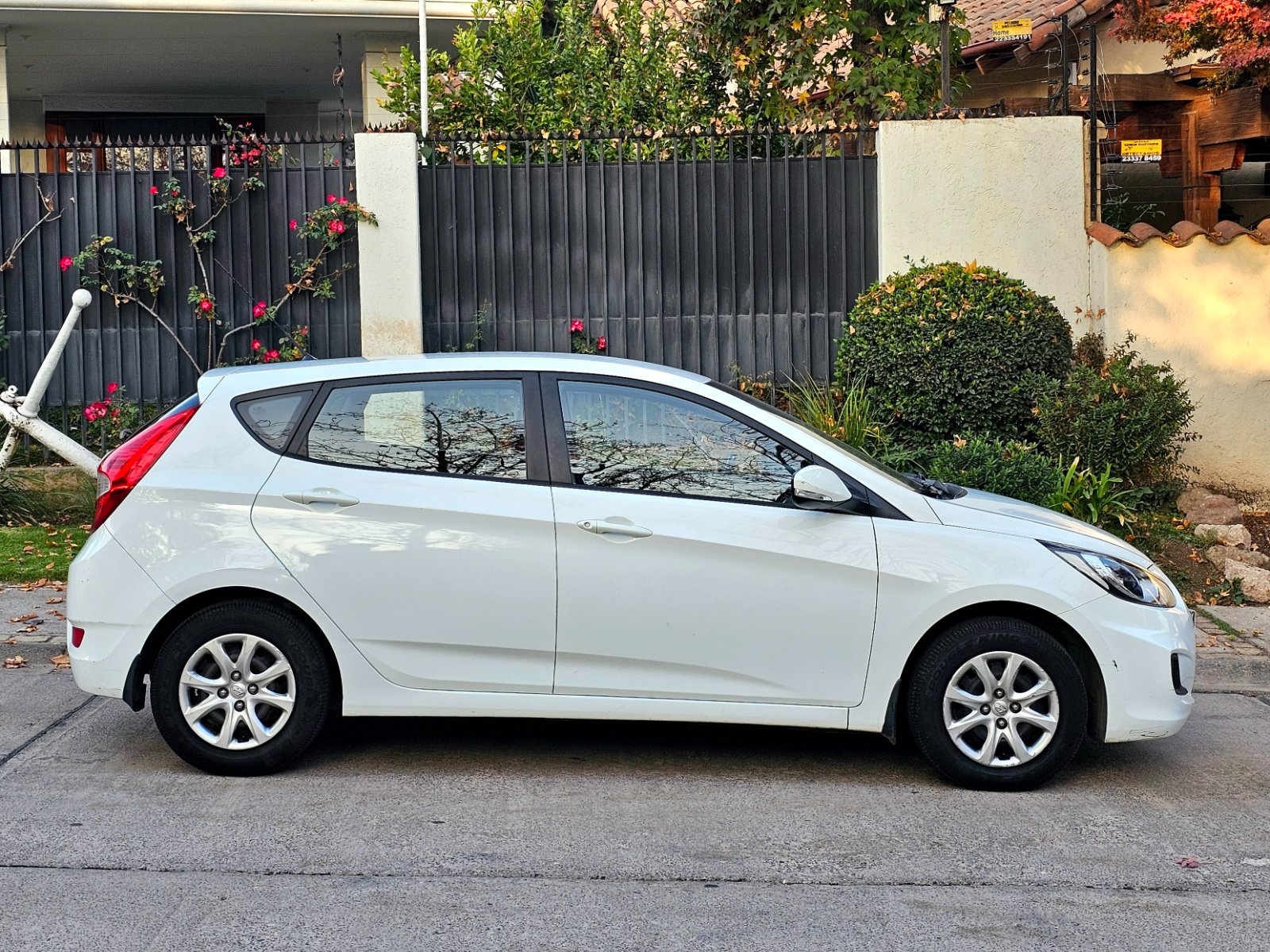 Hyundai Accent HB 1.4 GLS AC ABS - Imagen 9