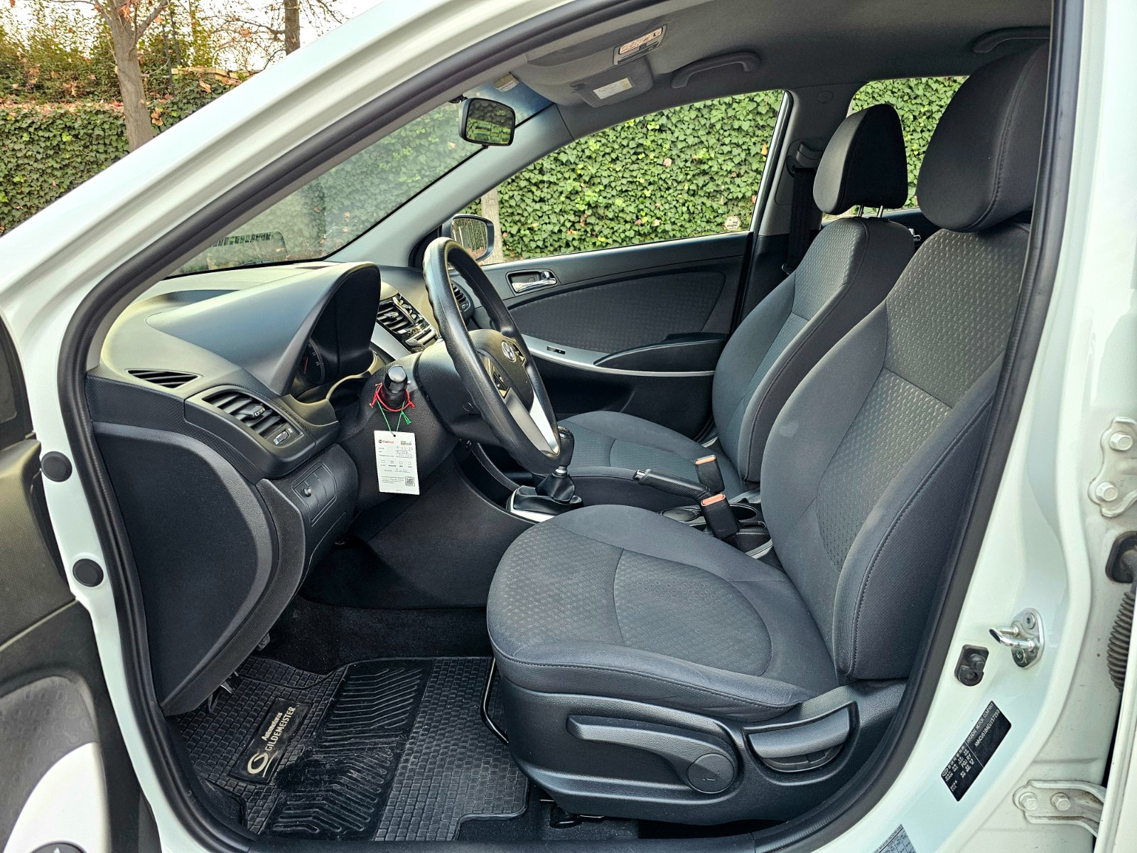 Hyundai Accent HB 1.4 GLS AC ABS - Imagen 20
