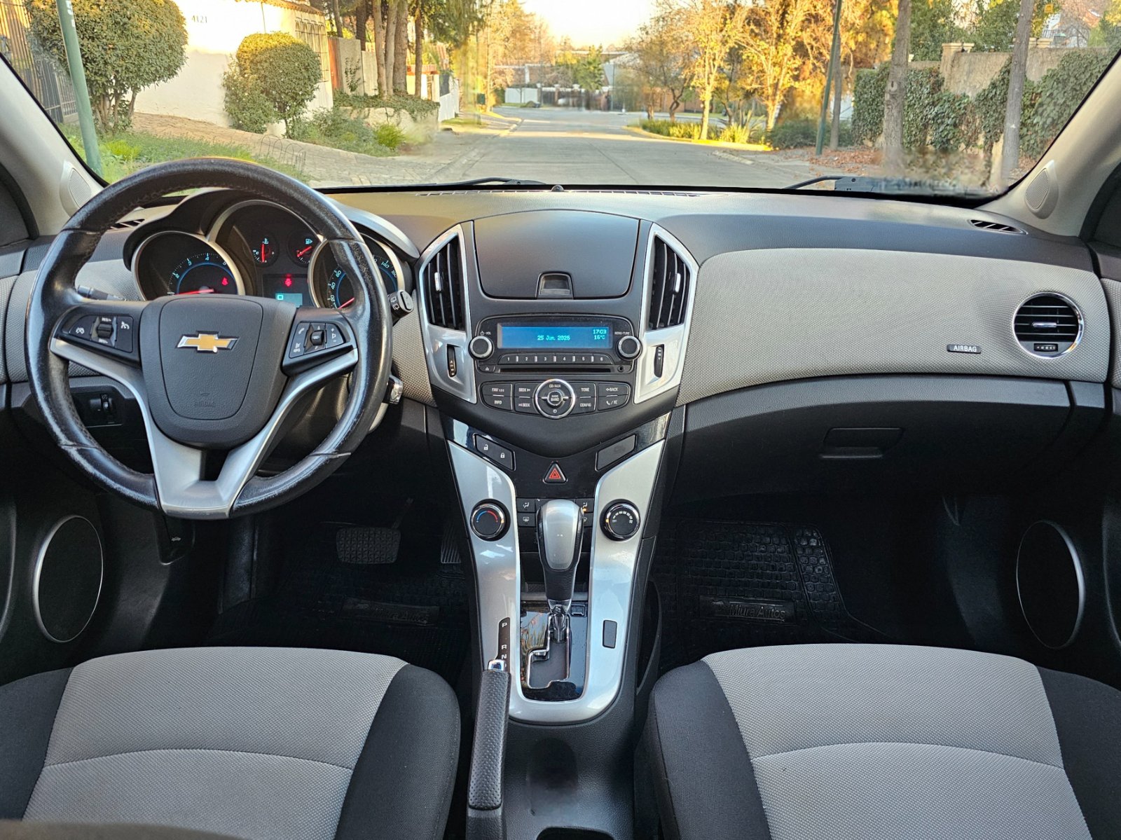 CHEVROLET CRUZE II LS 1.8 AUT - Imagen 10