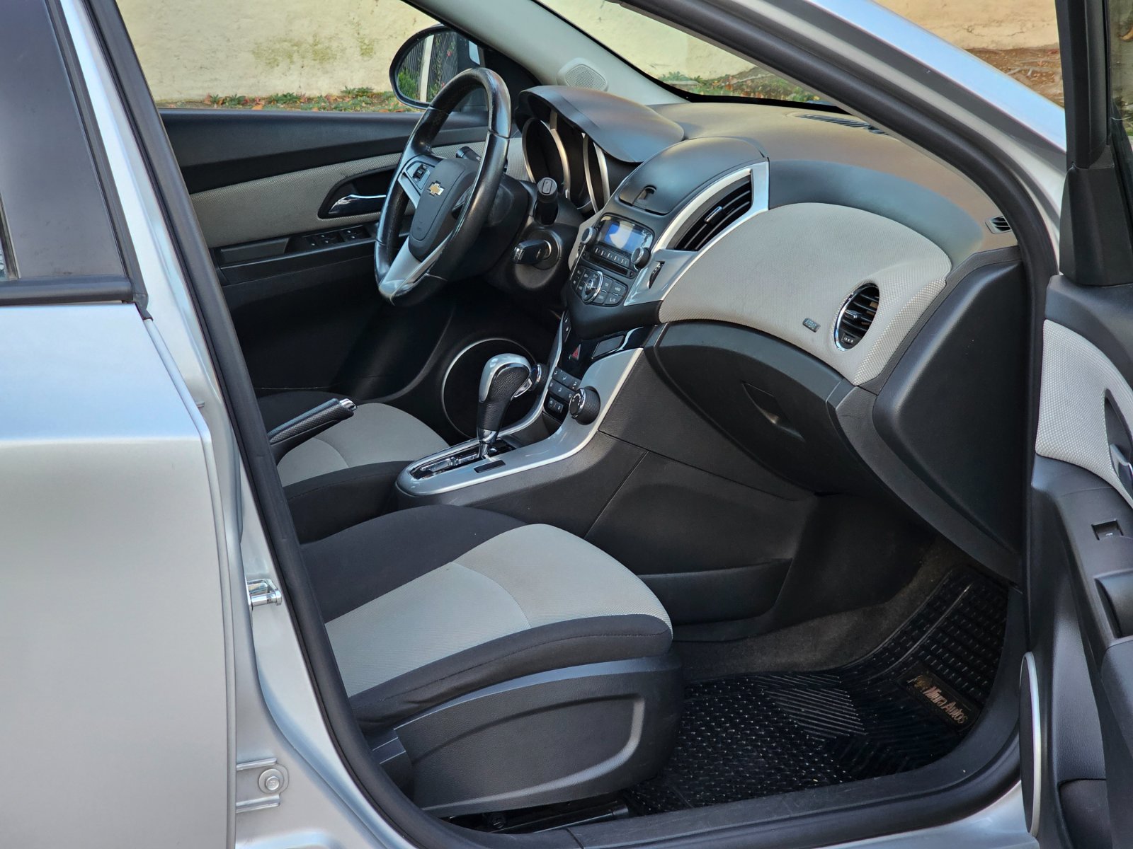 CHEVROLET CRUZE II LS 1.8 AUT - Imagen 11