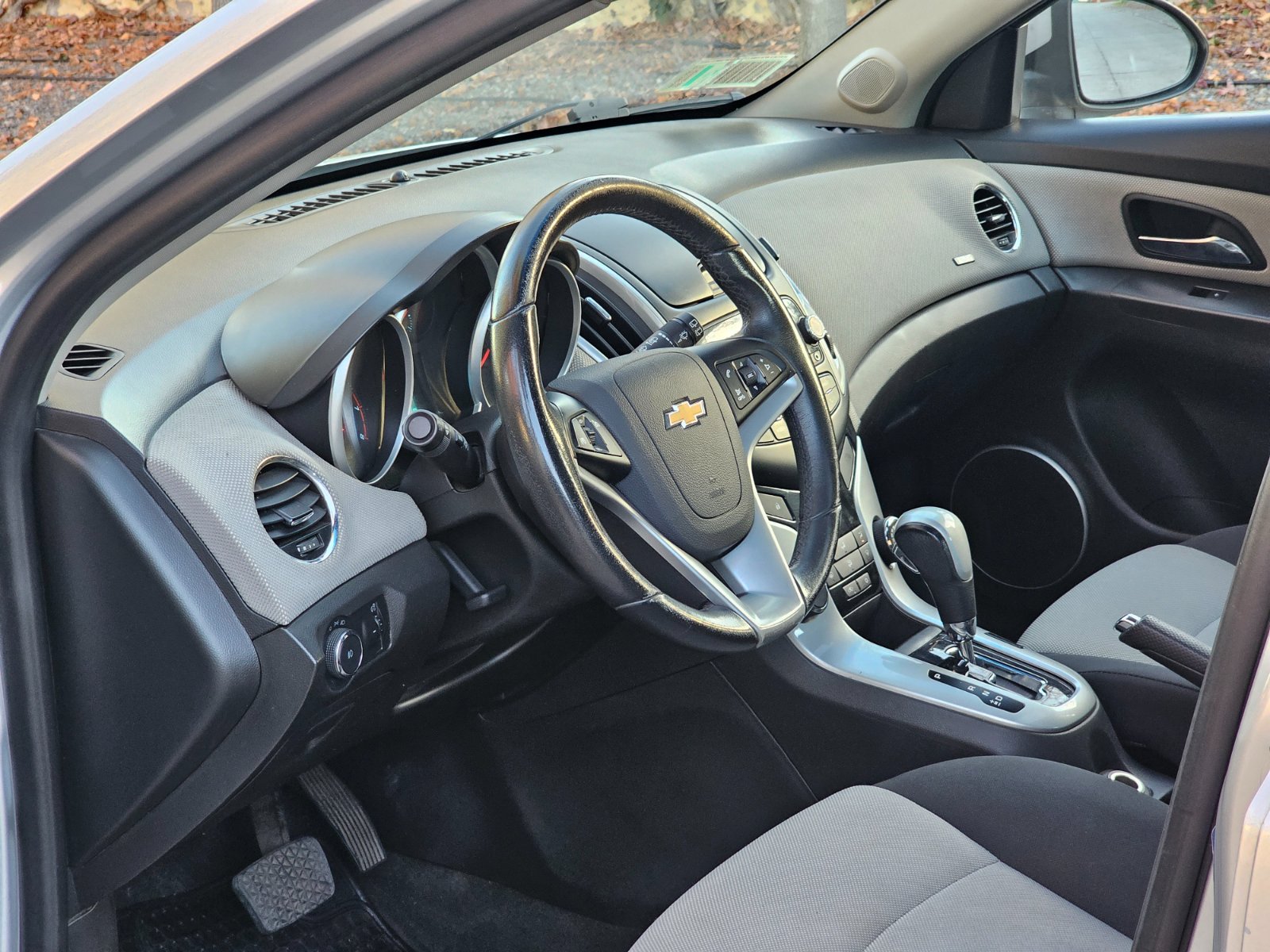 CHEVROLET CRUZE II LS 1.8 AUT - Imagen 12