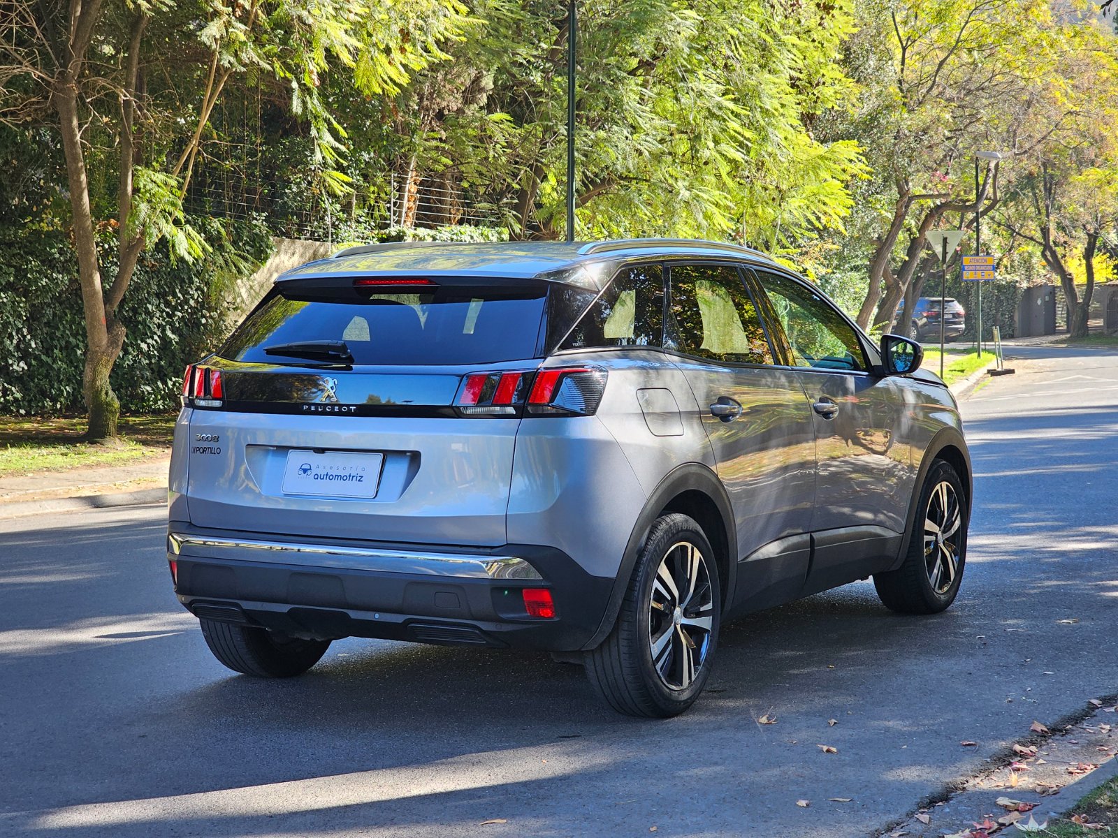 PEUGEOT 3008 1.5 BlueHDi Aut - Imagen 4