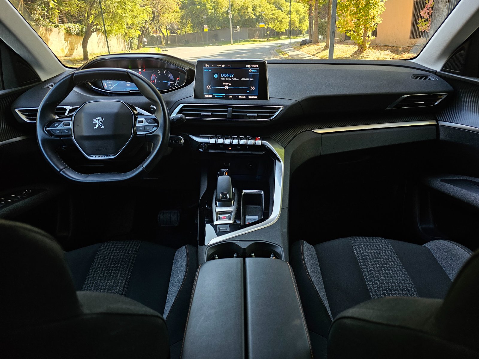 PEUGEOT 3008 1.5 BlueHDi Aut - Imagen 9