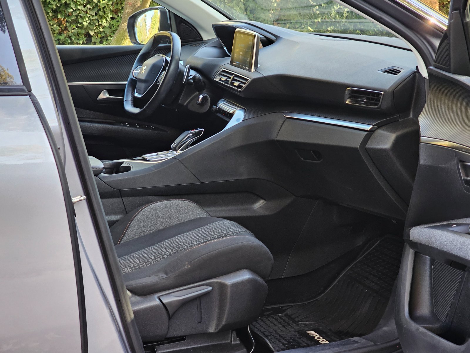 PEUGEOT 3008 1.5 BlueHDi Aut - Imagen 10
