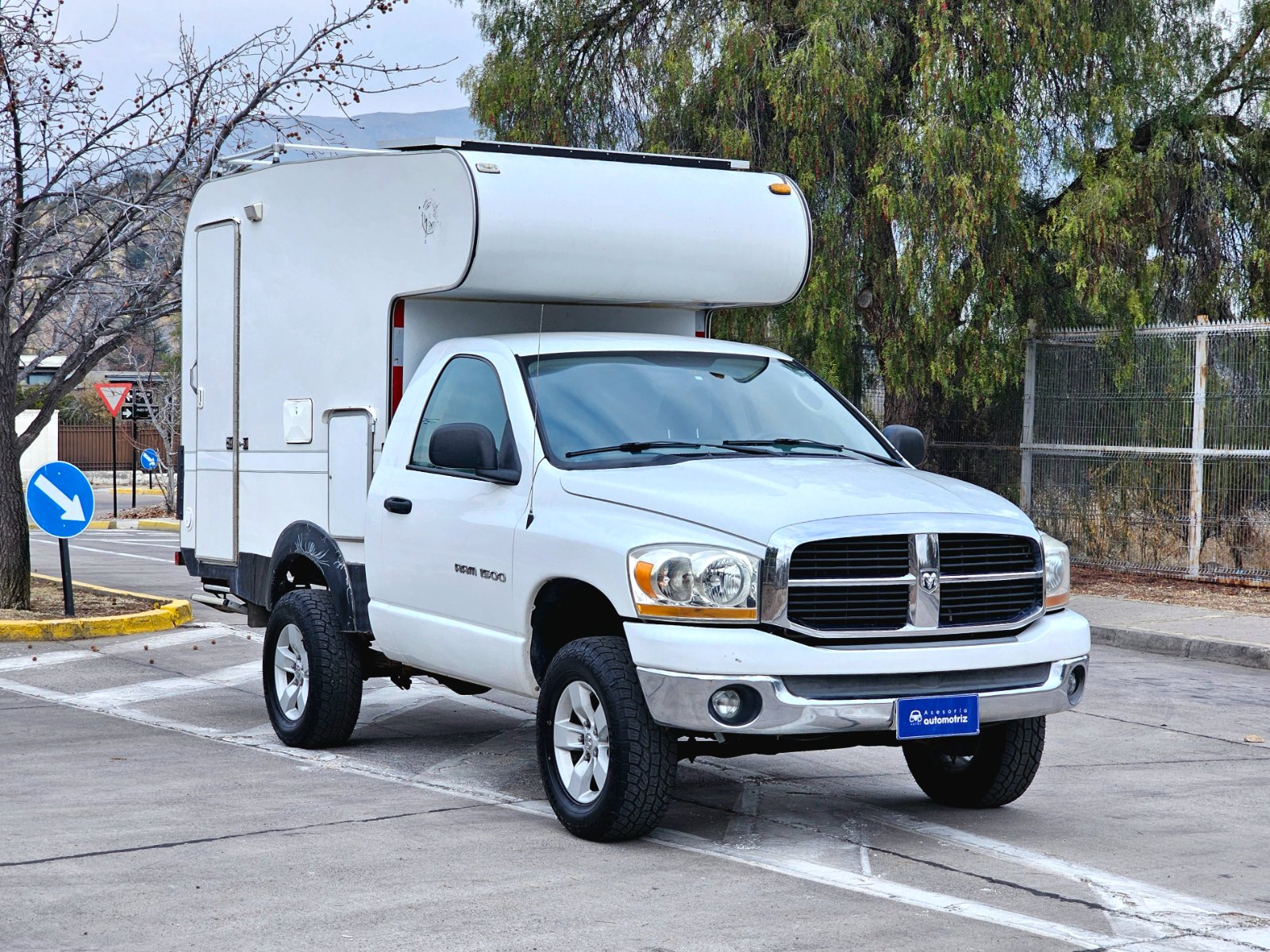 Camper Dodge Ram 1500 4x4 - Imagen 1