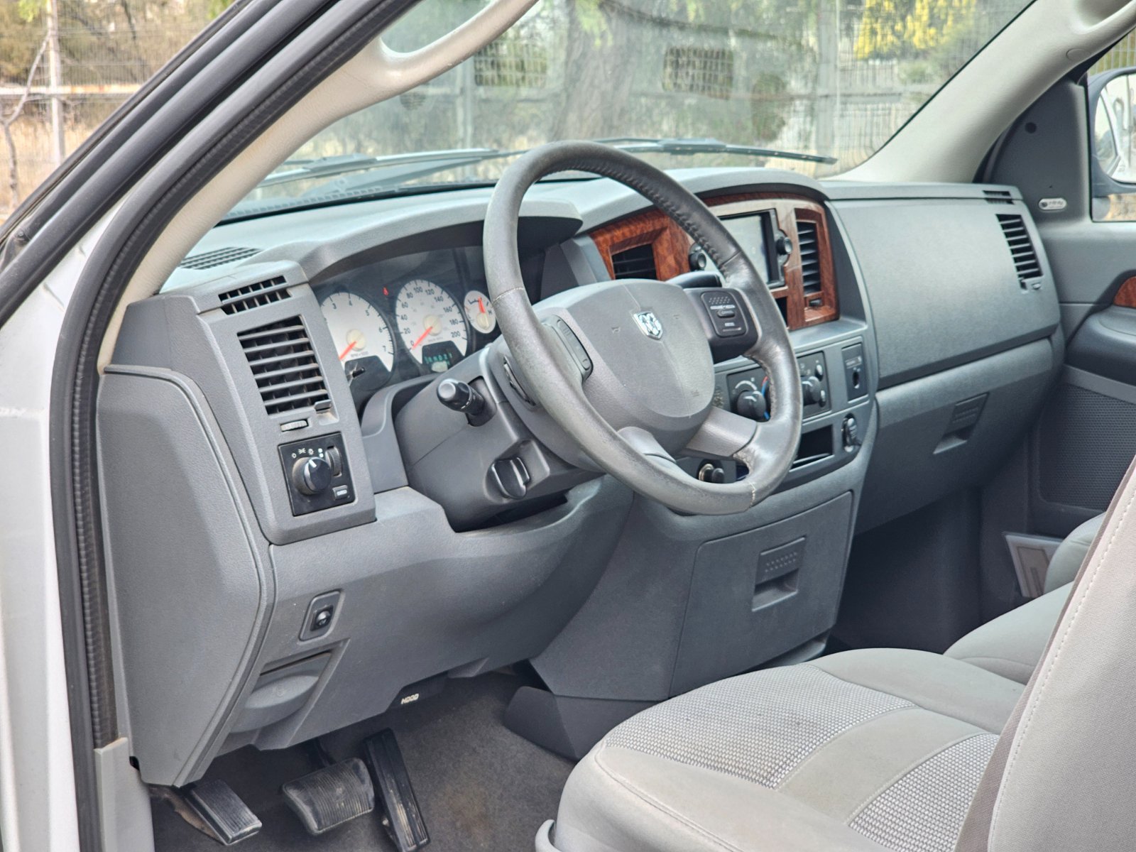 Camper Dodge Ram 1500 4x4 - Imagen 10