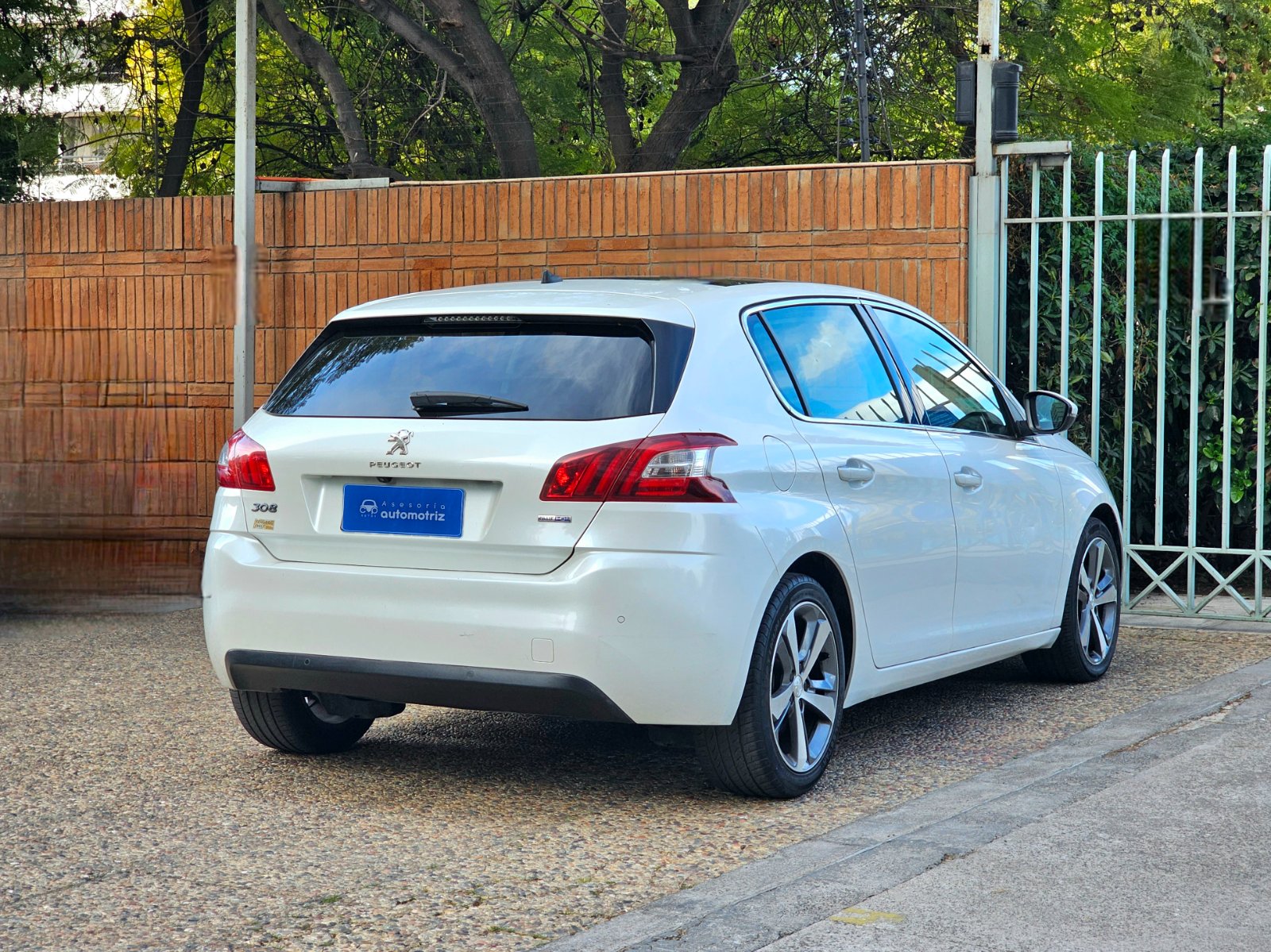 PEUGEOT 1.6 HDI ALLURE AUT - Imagen 6