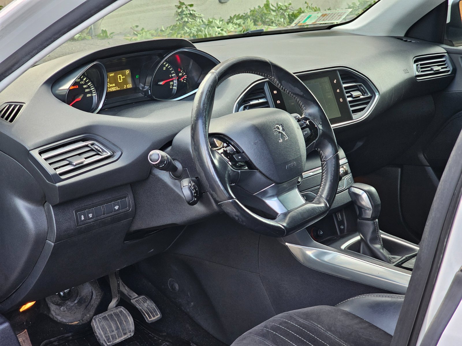 PEUGEOT 1.6 HDI ALLURE AUT - Imagen 12