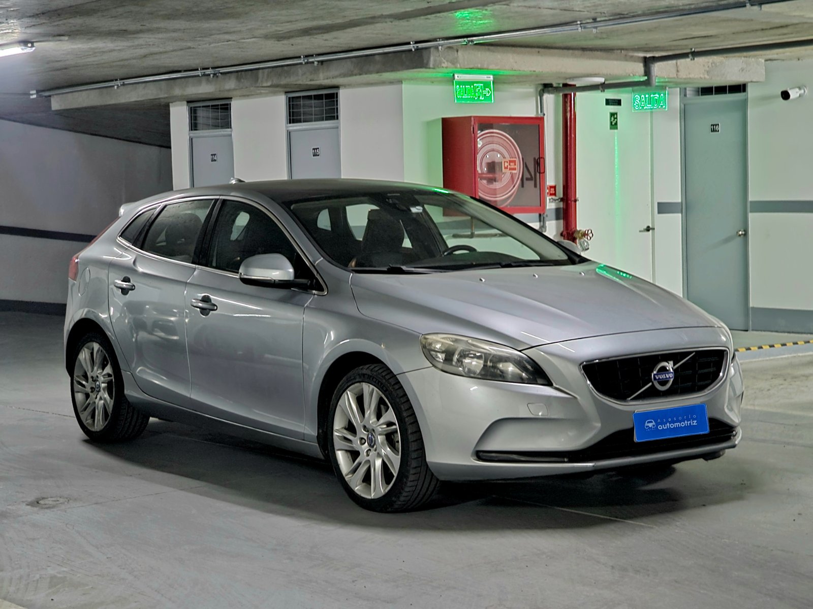 VOLVO V40 T4 1.6T PLUS - Imagen 1