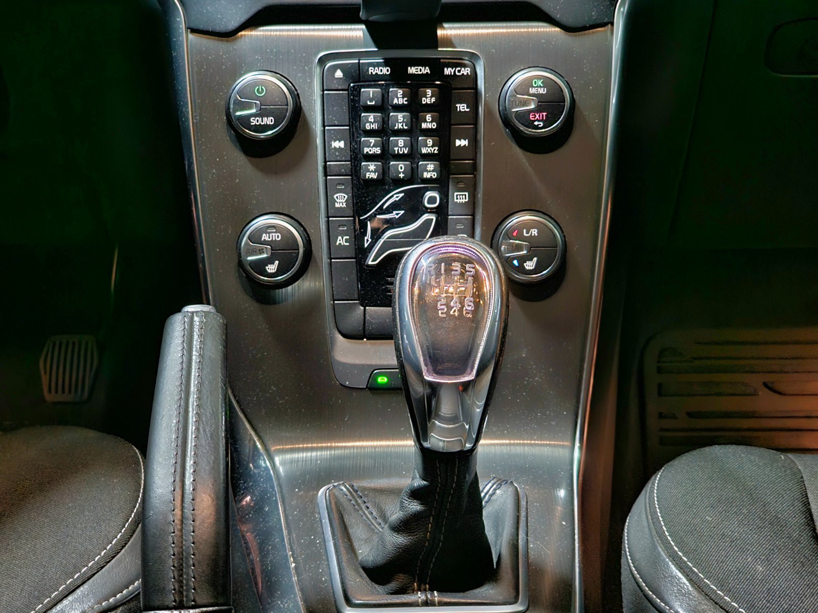 VOLVO V40 T4 1.6T PLUS - Imagen 14