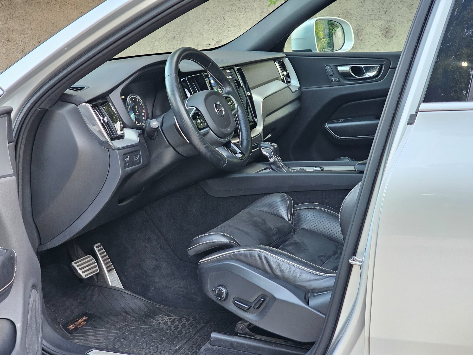 VOLVO XC60 2.0 T6 R-DESING AWD - Imagen 10