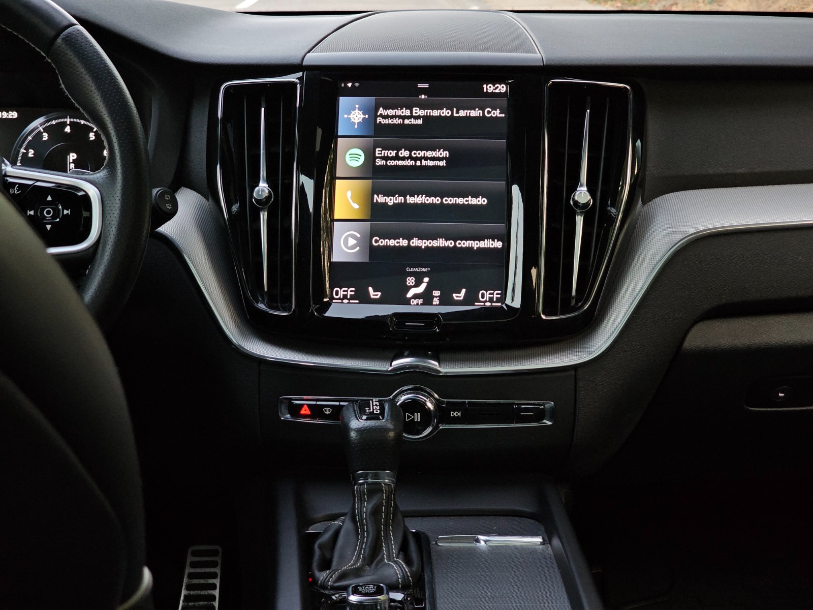 VOLVO XC60 2.0 T6 R-DESING AWD - Imagen 15