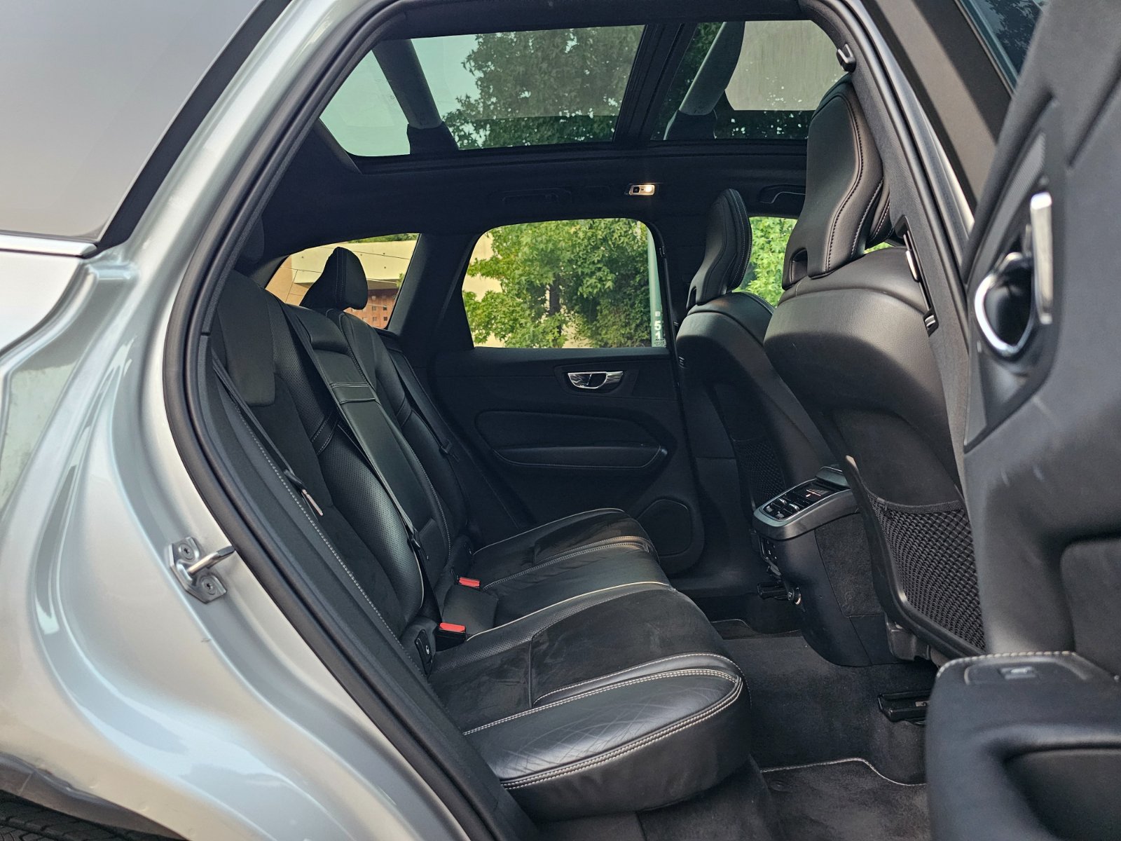 VOLVO XC60 2.0 T6 R-DESING AWD - Imagen 23