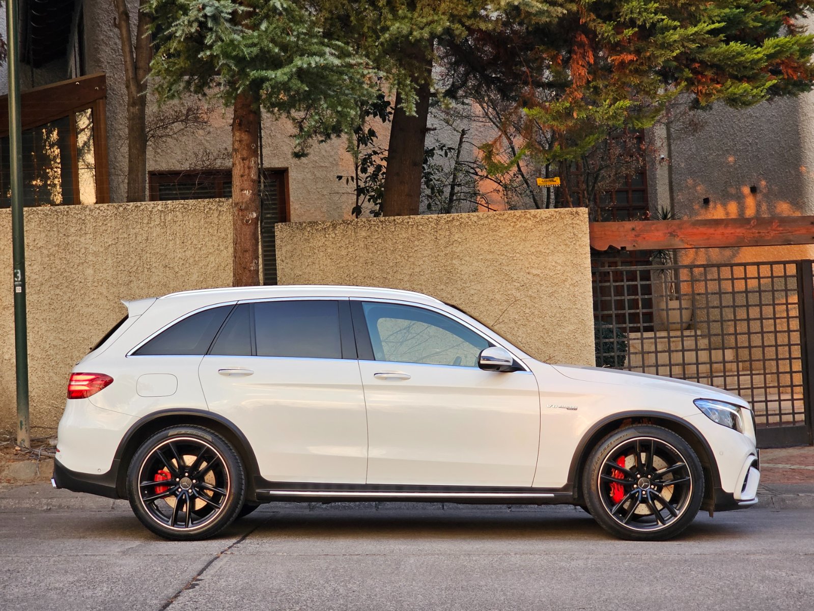 MERCEDES BENZ GLC 63s AMG 4MATIC+ - Imagen 7