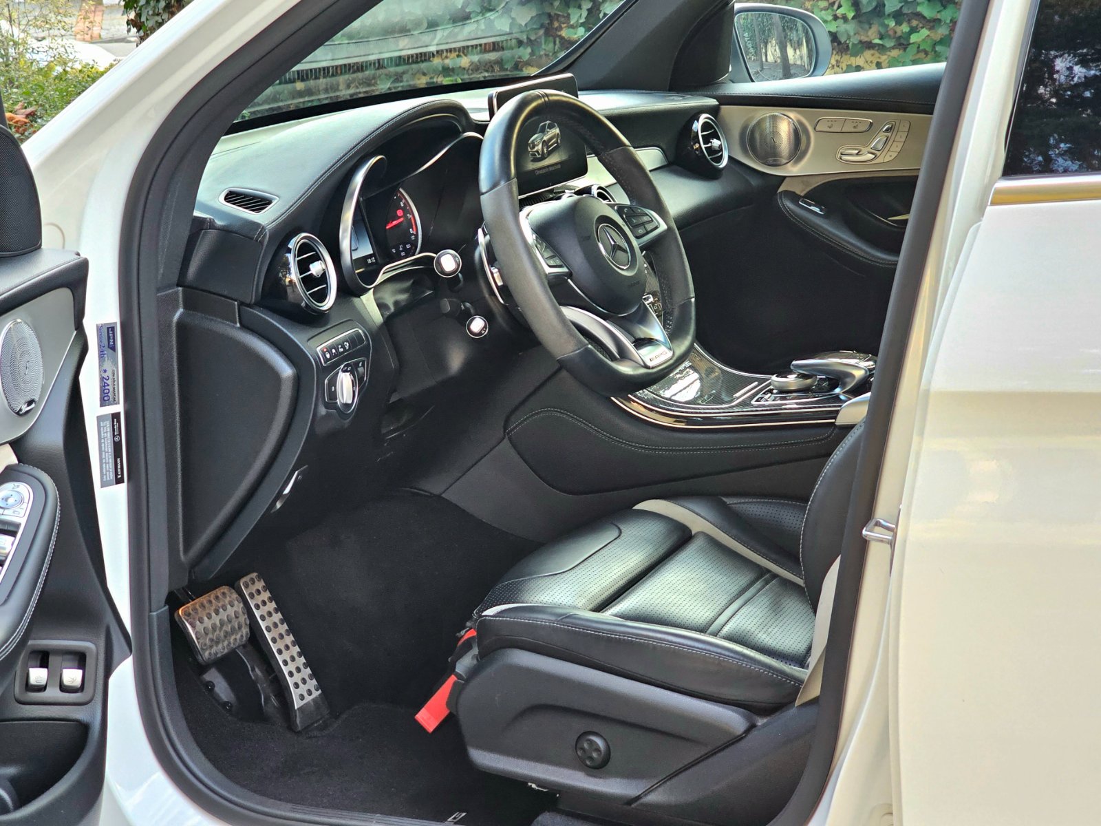 MERCEDES BENZ GLC 63s AMG 4MATIC+ - Imagen 11