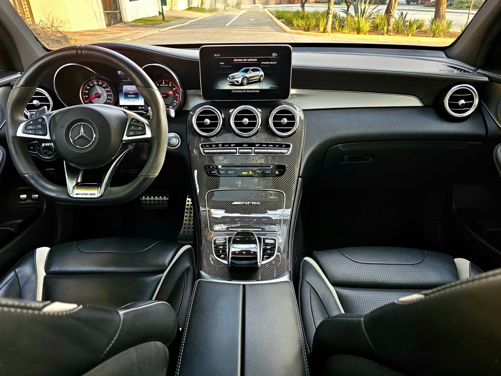 MERCEDES BENZ GLC 63s AMG 4MATIC+ - Imagen 12