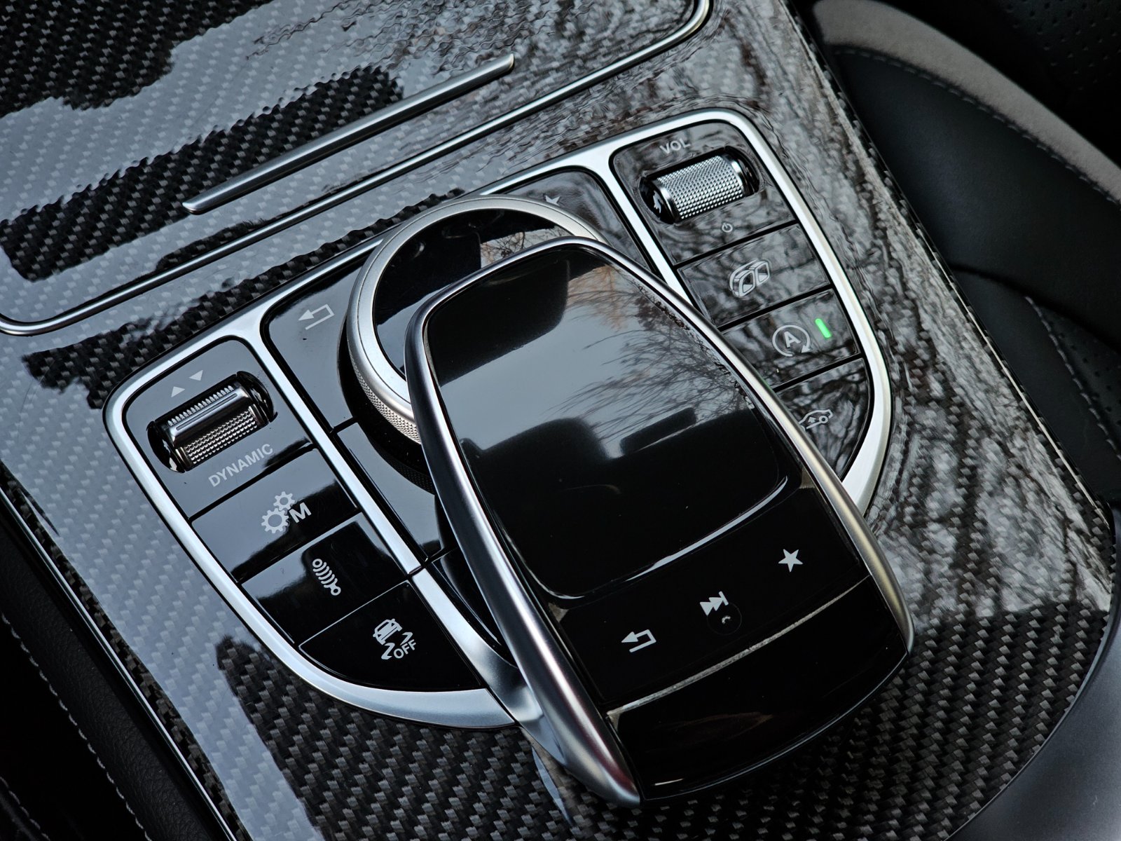 MERCEDES BENZ GLC 63s AMG 4MATIC+ - Imagen 22