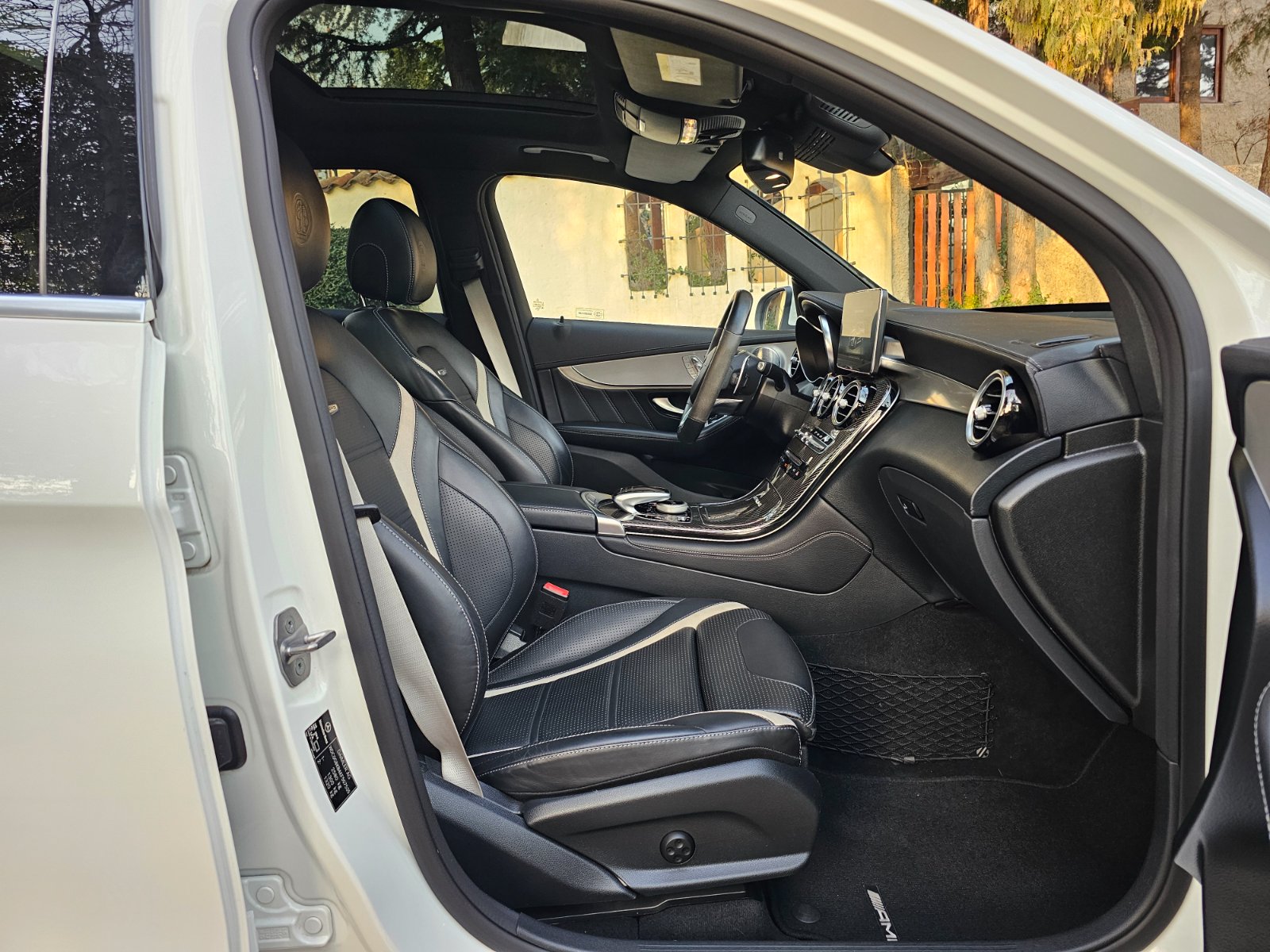 MERCEDES BENZ GLC 63s AMG 4MATIC+ - Imagen 25