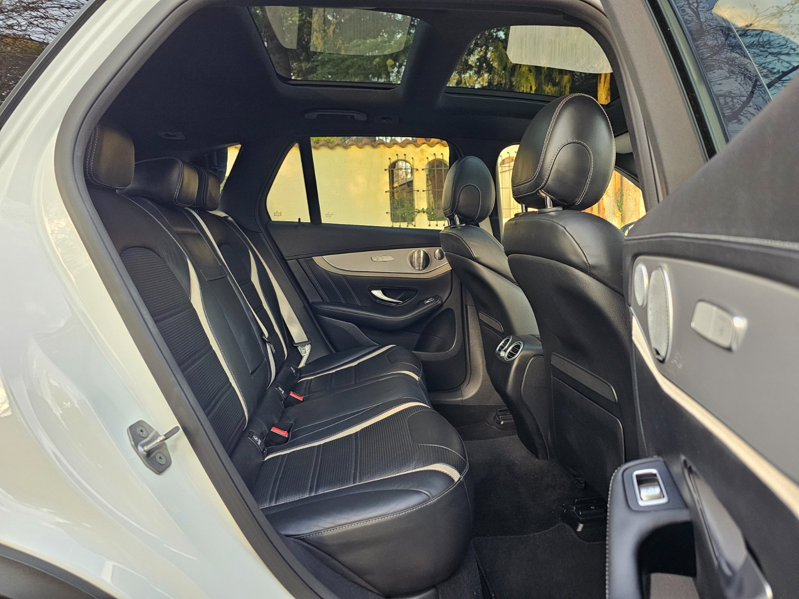 MERCEDES BENZ GLC 63s AMG 4MATIC+ - Imagen 27